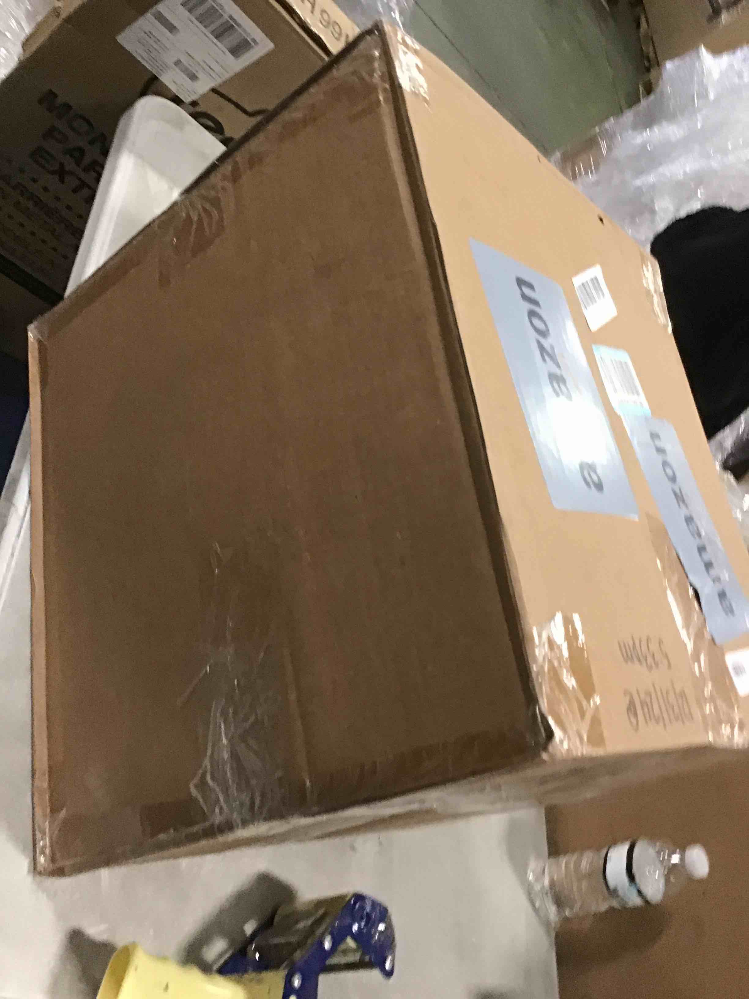 https://s3.amazonaws.com/lotting-images-prod/bidfta/PNK2068499_1738343408733.jpeg
