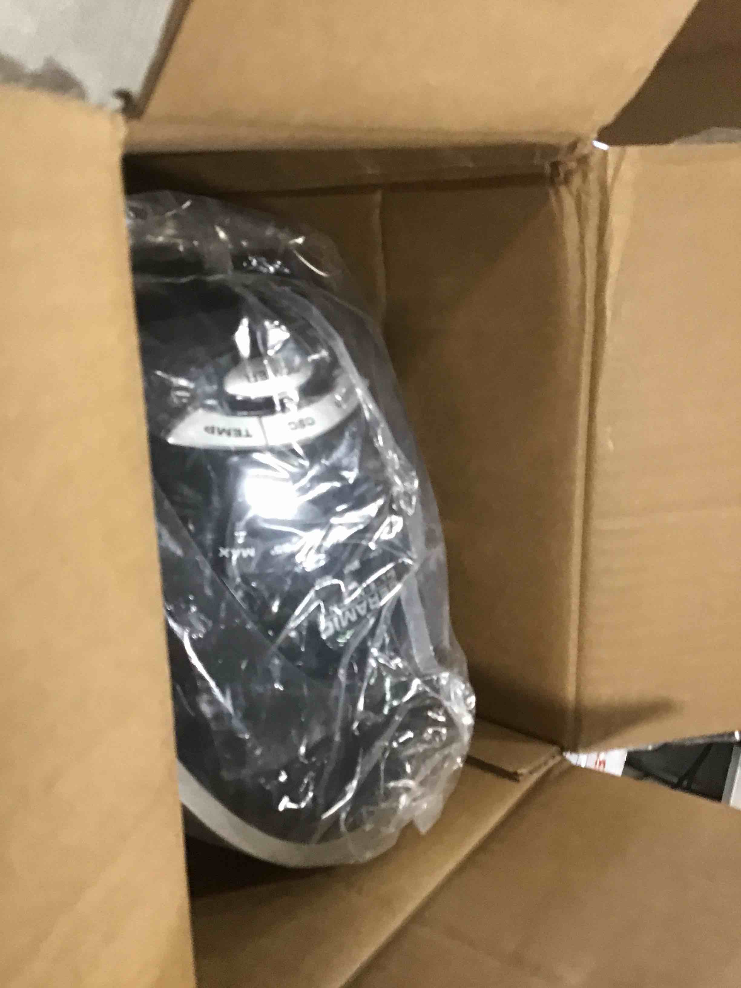 https://s3.amazonaws.com/lotting-images-prod/bidfta/PNK2068747_1738683414168.jpeg