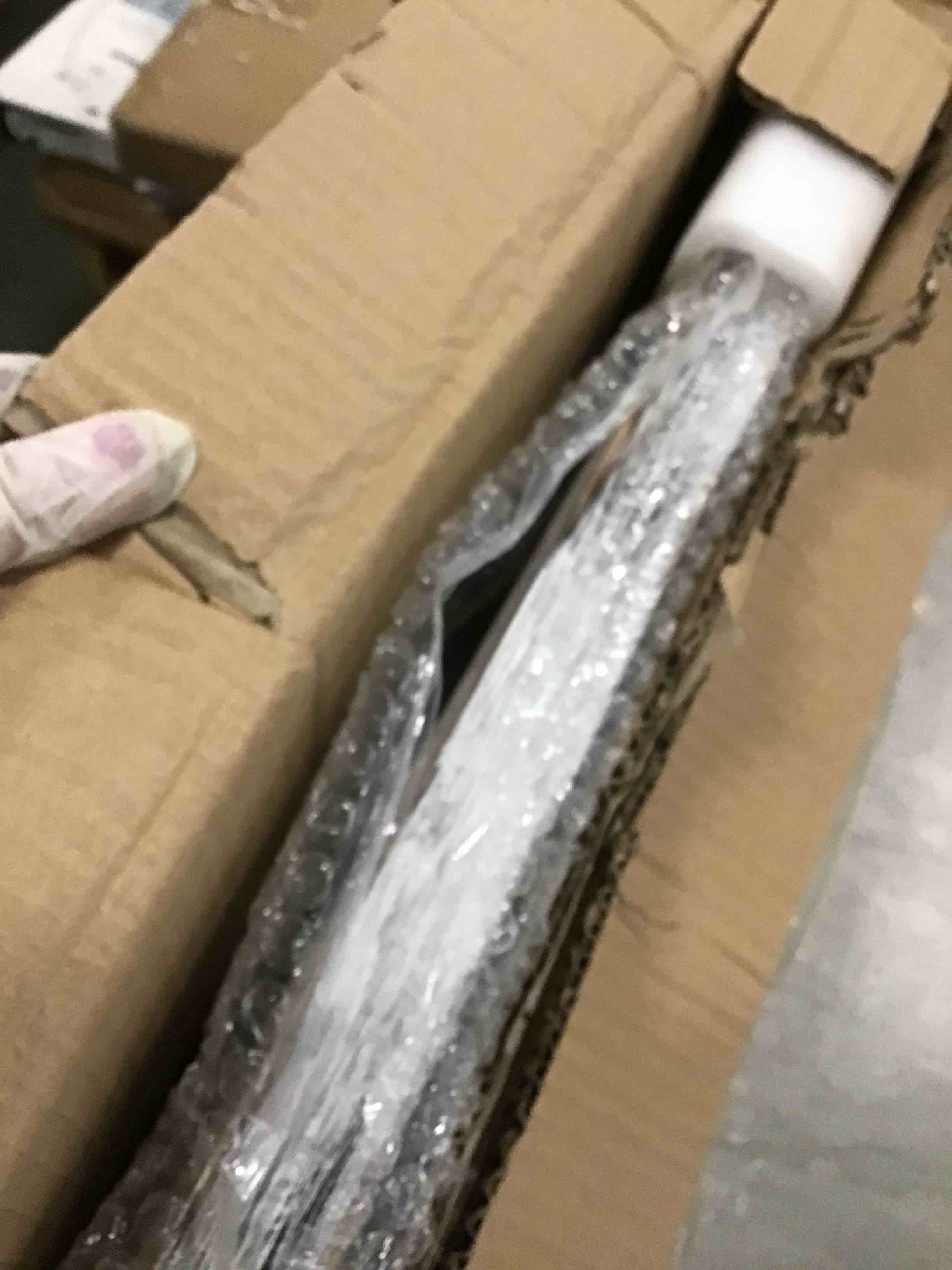 https://s3.amazonaws.com/lotting-images-prod/bidfta/PNK2068781_1738685540100.jpeg