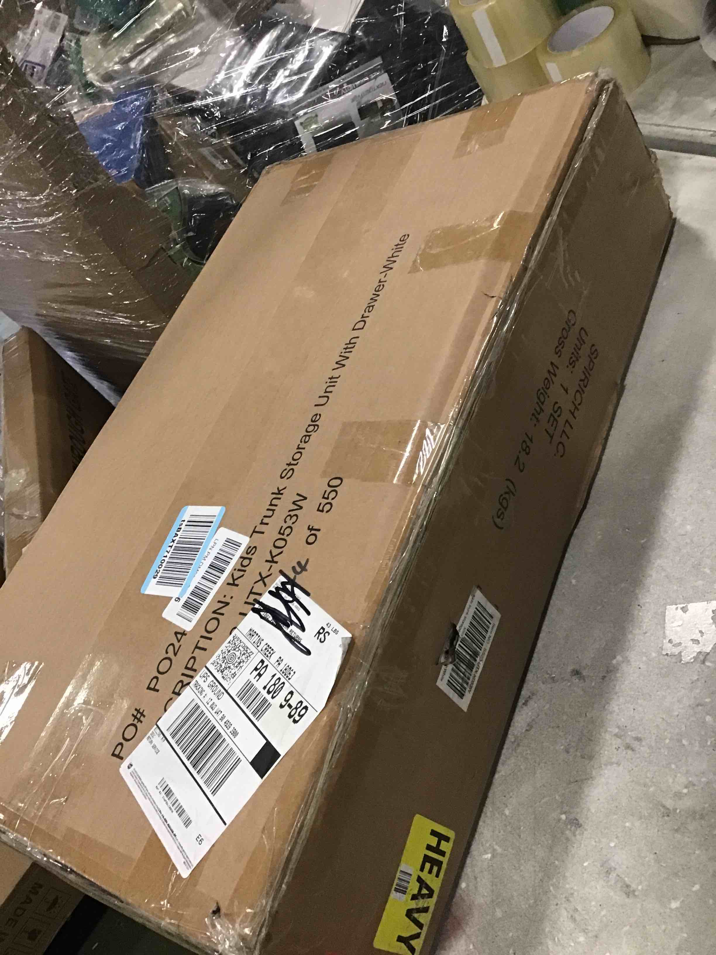 https://s3.amazonaws.com/lotting-images-prod/bidfta/PNK2068981_1738701755641.jpeg