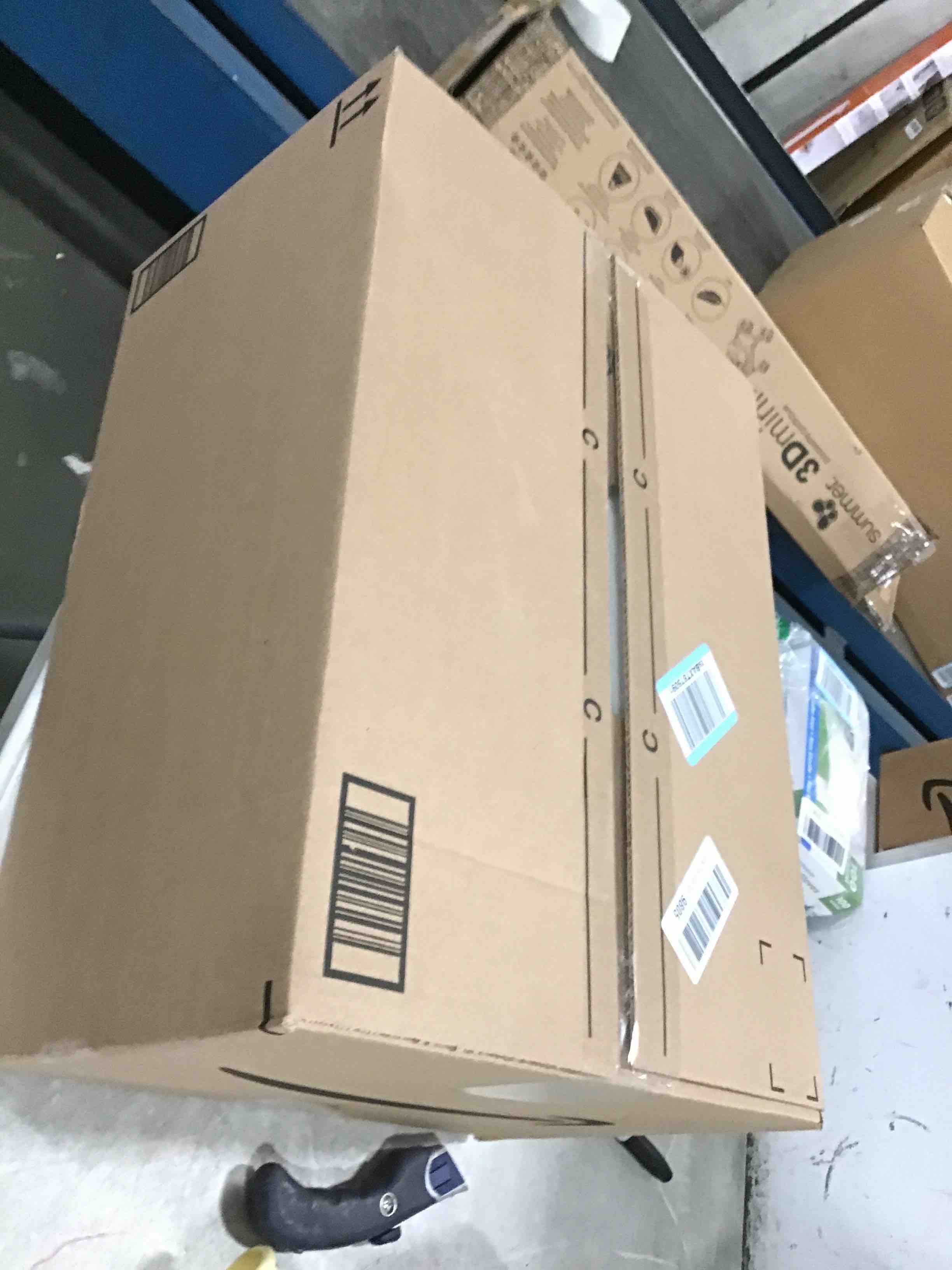 https://s3.amazonaws.com/lotting-images-prod/bidfta/PNK2069125_1738771485791.jpeg