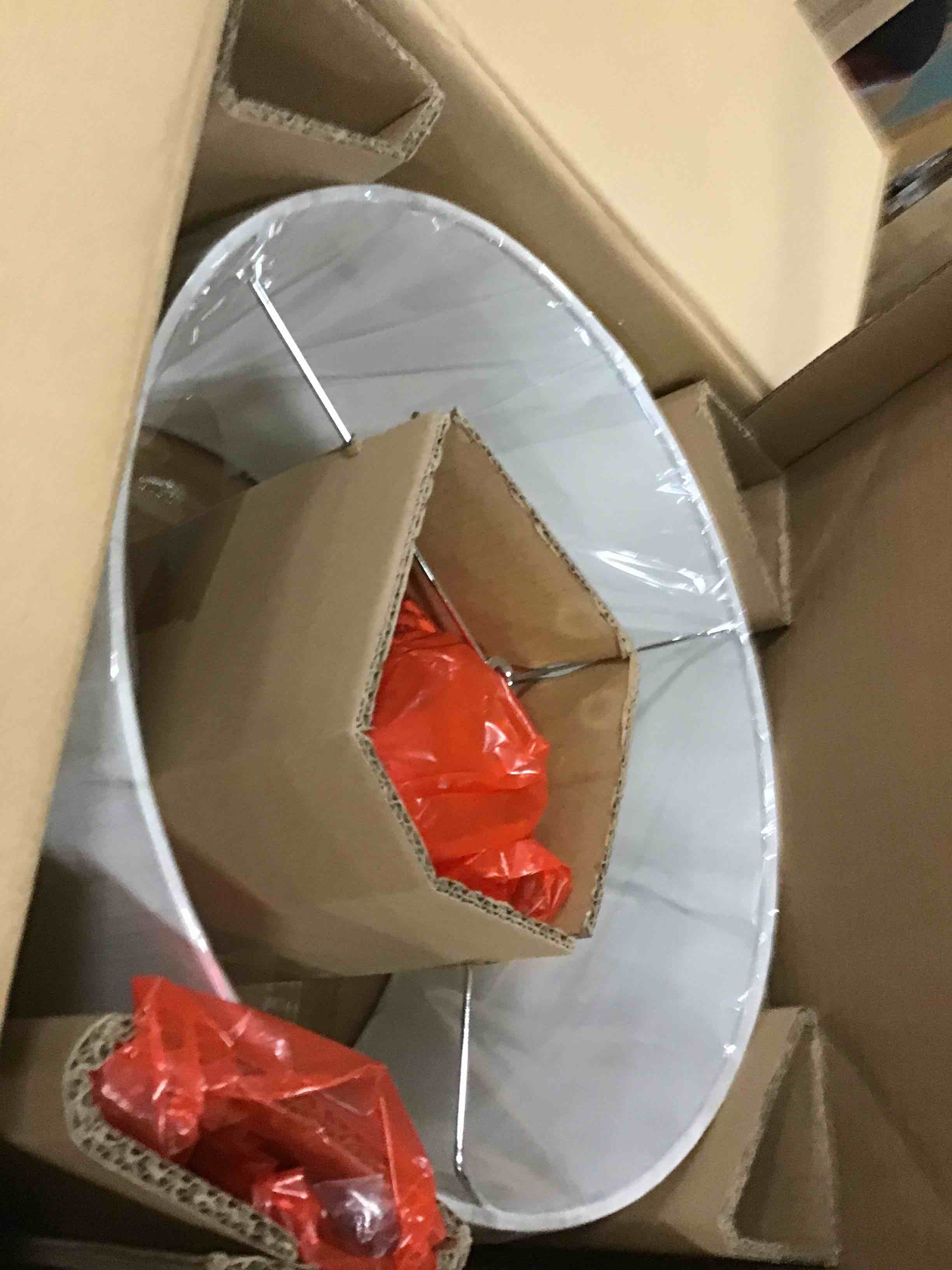 https://s3.amazonaws.com/lotting-images-prod/bidfta/PNK2069262_1738782262273.jpeg