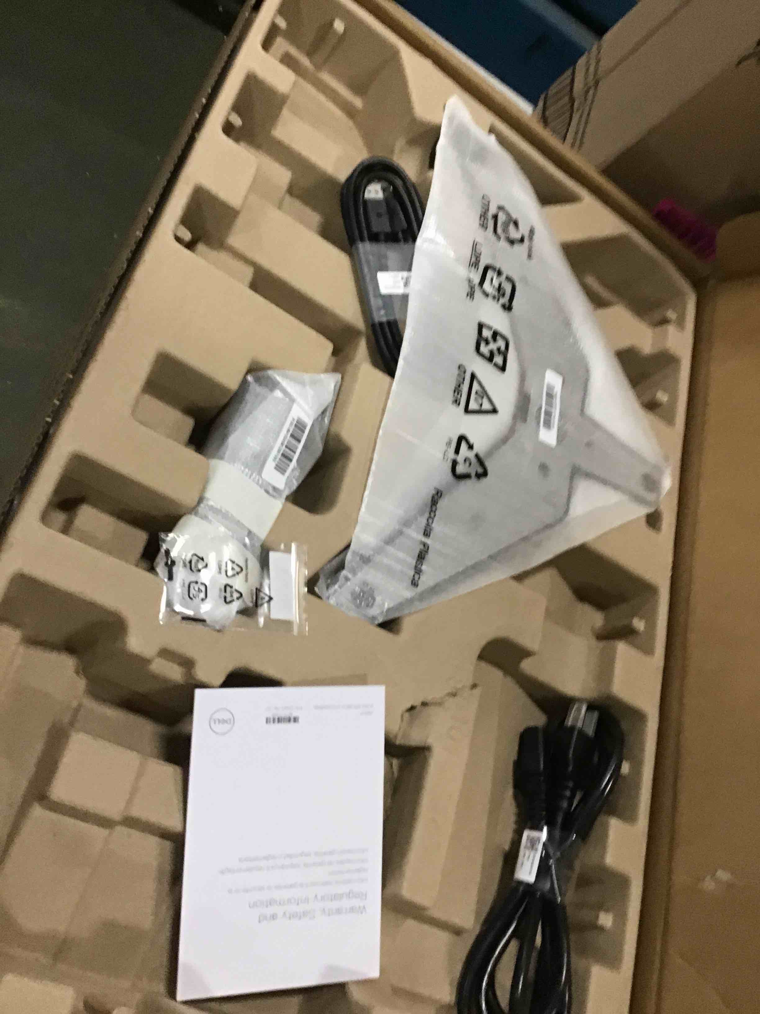 https://s3.amazonaws.com/lotting-images-prod/bidfta/PNK2069860_1738931237883.jpeg