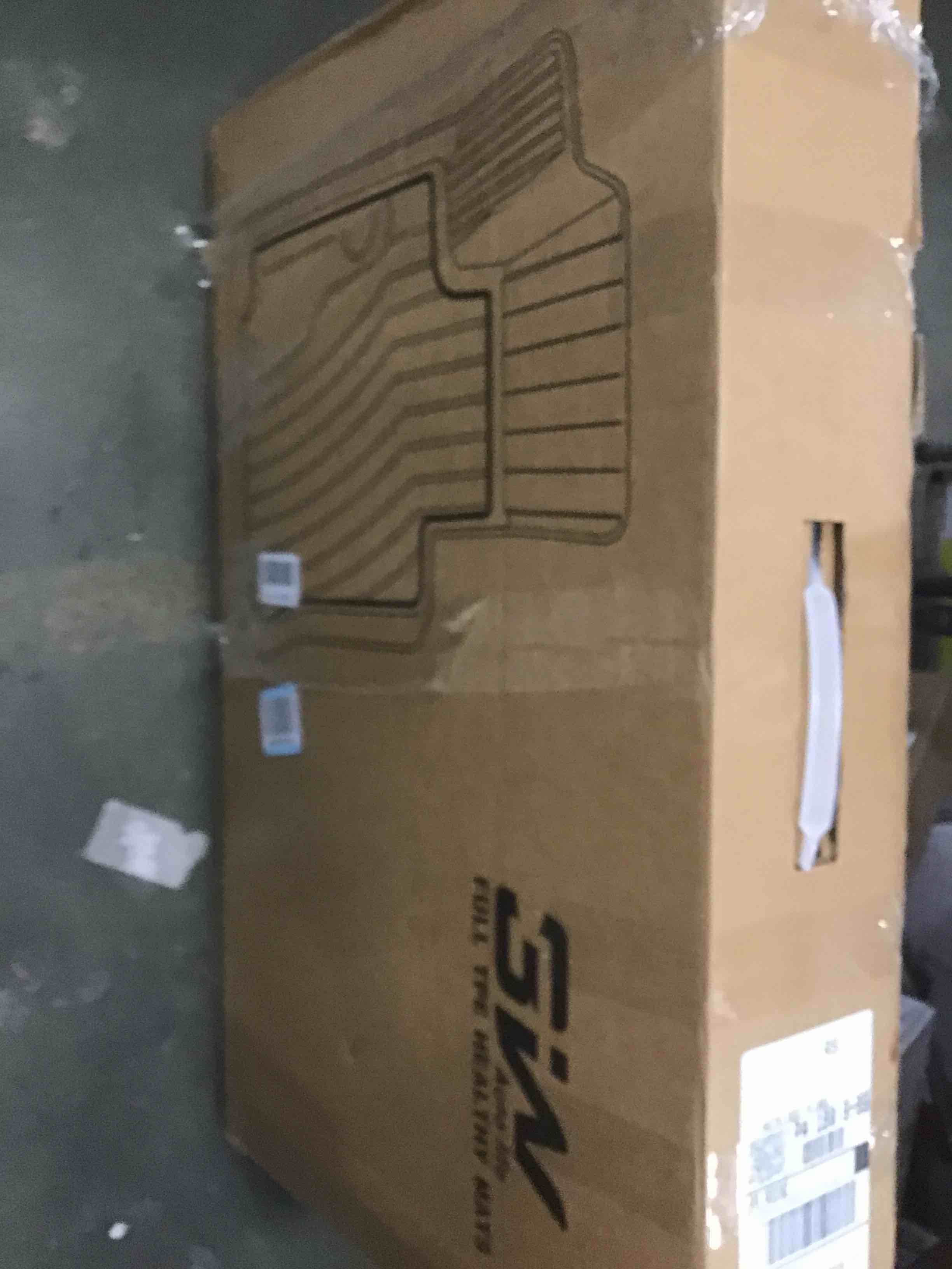 https://s3.amazonaws.com/lotting-images-prod/bidfta/PNK2070068_1738947496630.jpeg