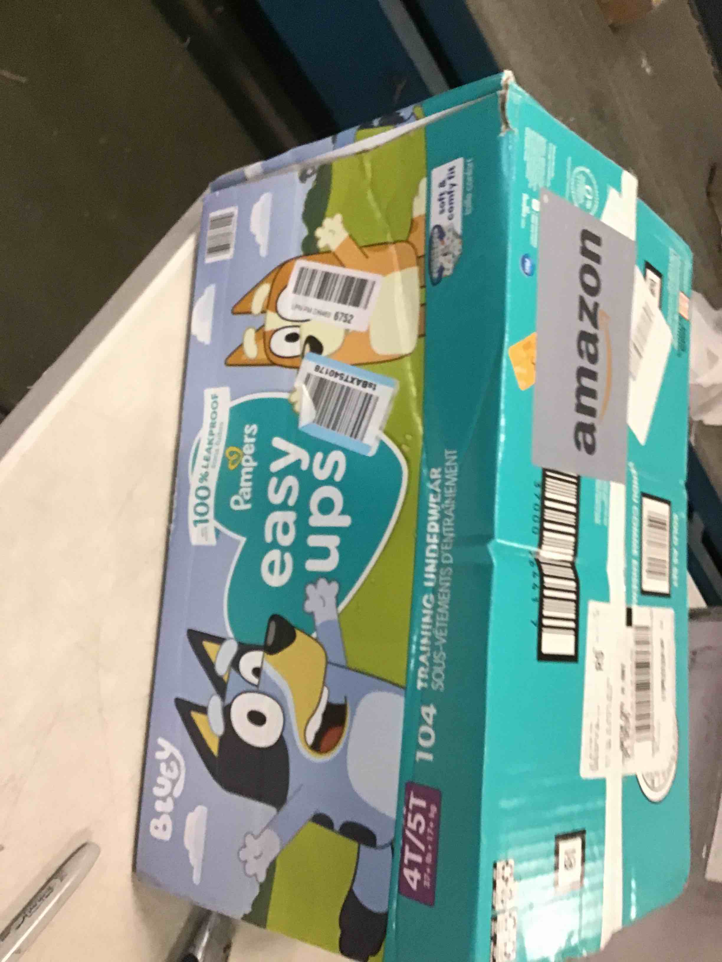 https://s3.amazonaws.com/lotting-images-prod/bidfta/PNK2070103_1738953374471.jpeg