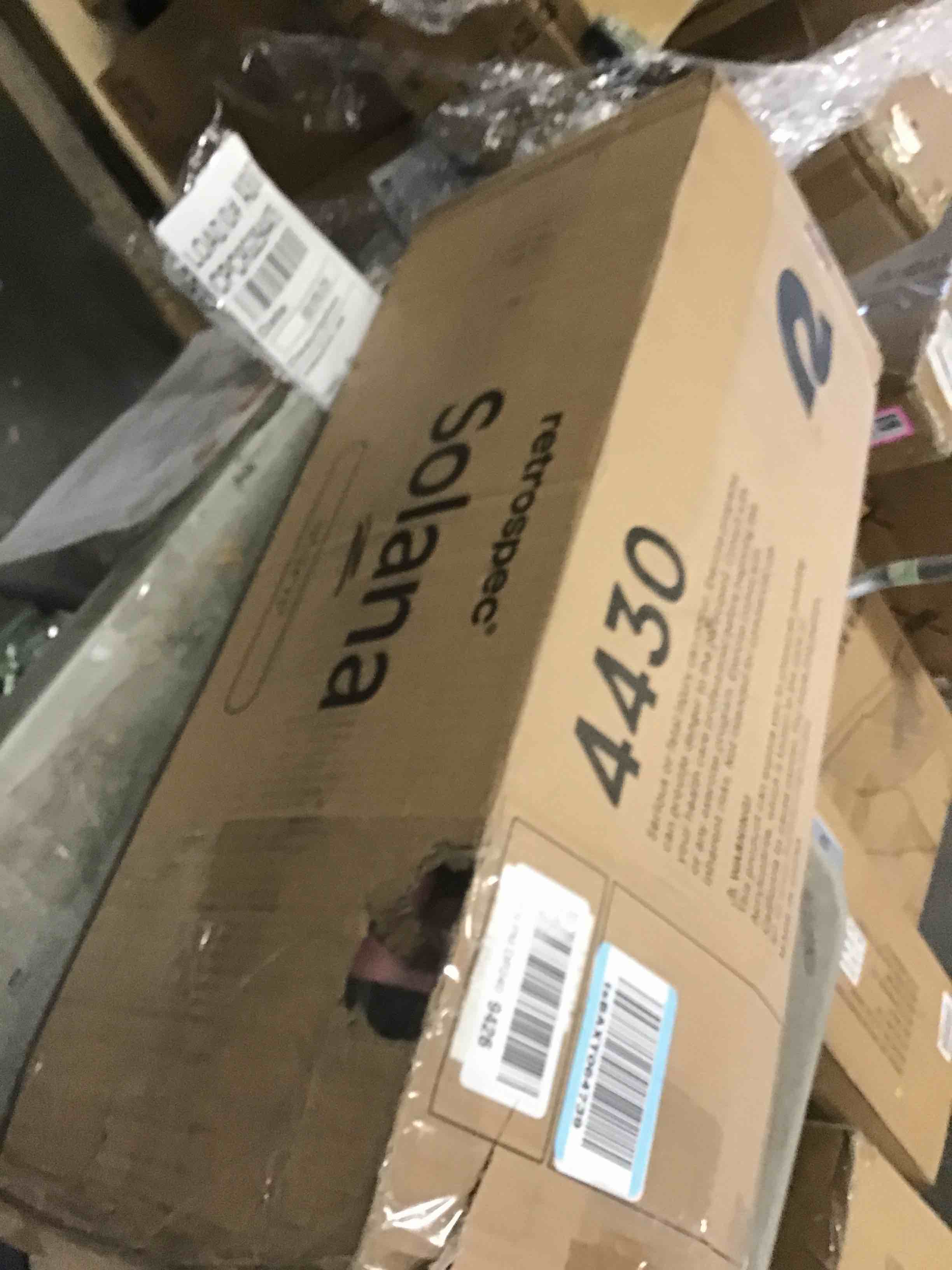 https://s3.amazonaws.com/lotting-images-prod/bidfta/PNK2070276_1739197900723.jpeg