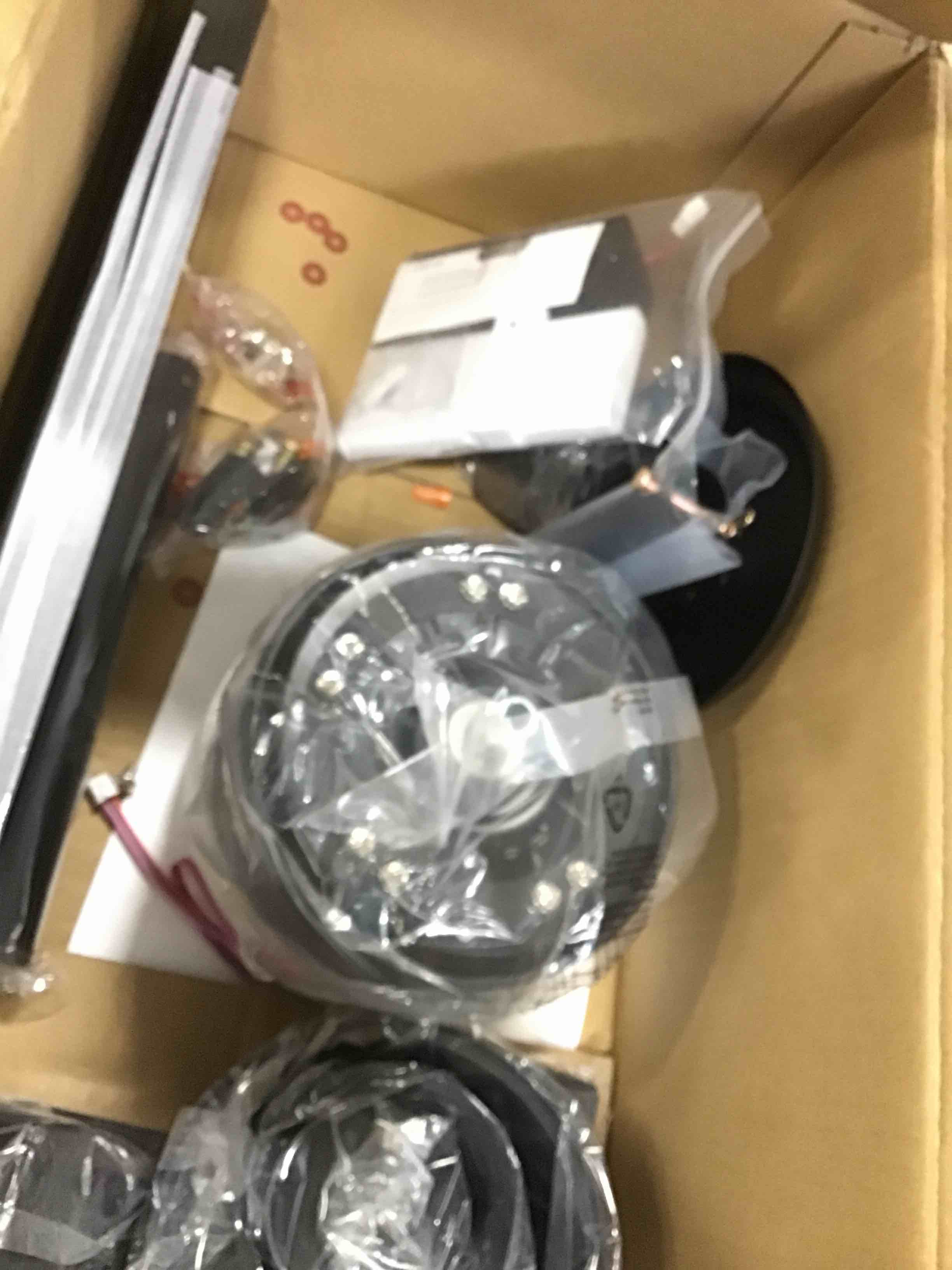 https://s3.amazonaws.com/lotting-images-prod/bidfta/PNK2070586_1739216464959.jpeg