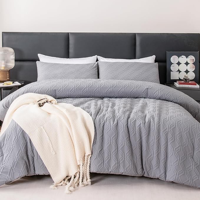 WURUIBO Comforter Set Queen Size, Grey Embossing Comforter Set, 3 Pieces Farmhouse Shabby Chic Bed Set, Geometric Pattern Comforter for All Seasons