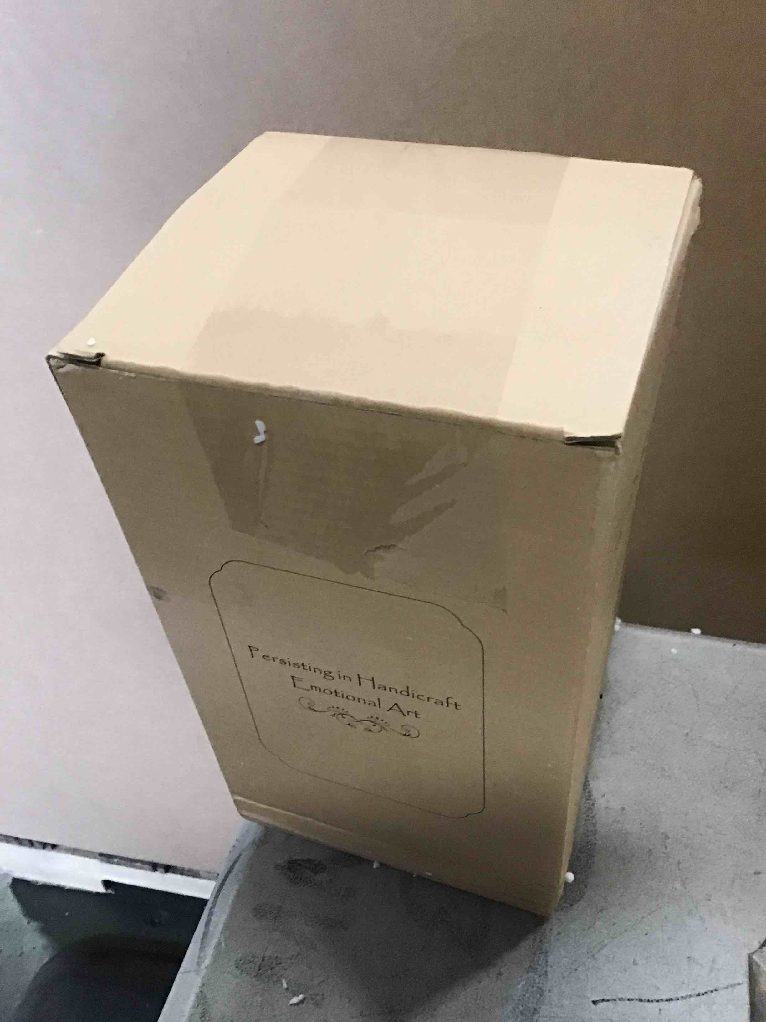 https://s3.amazonaws.com/lotting-images-prod/bidfta/PNK2073026_1737482716945.jpeg