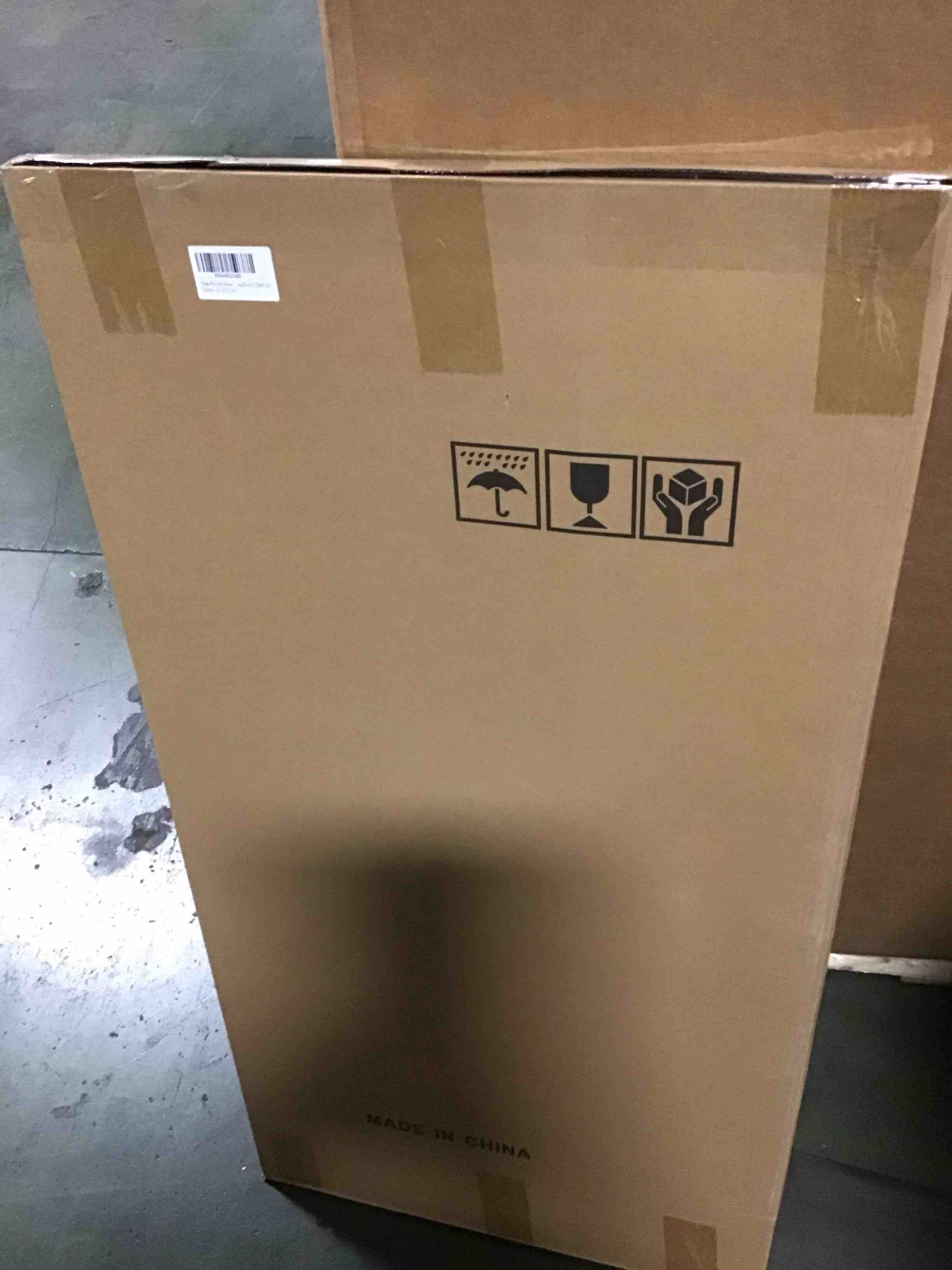 https://s3.amazonaws.com/lotting-images-prod/bidfta/PNK2073101_1737548775066.jpeg