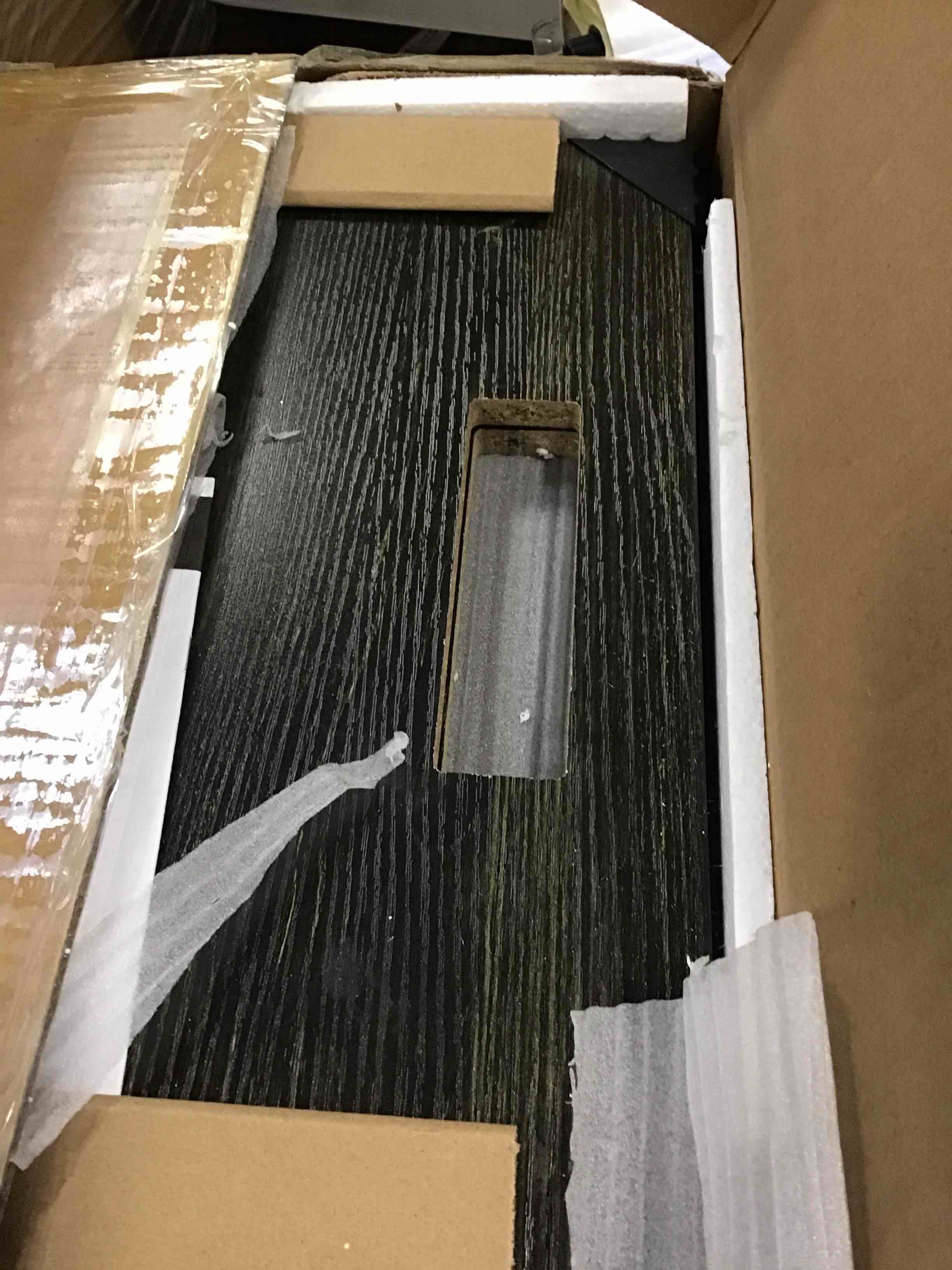 https://s3.amazonaws.com/lotting-images-prod/bidfta/PNK2073606_1737651470463.jpeg