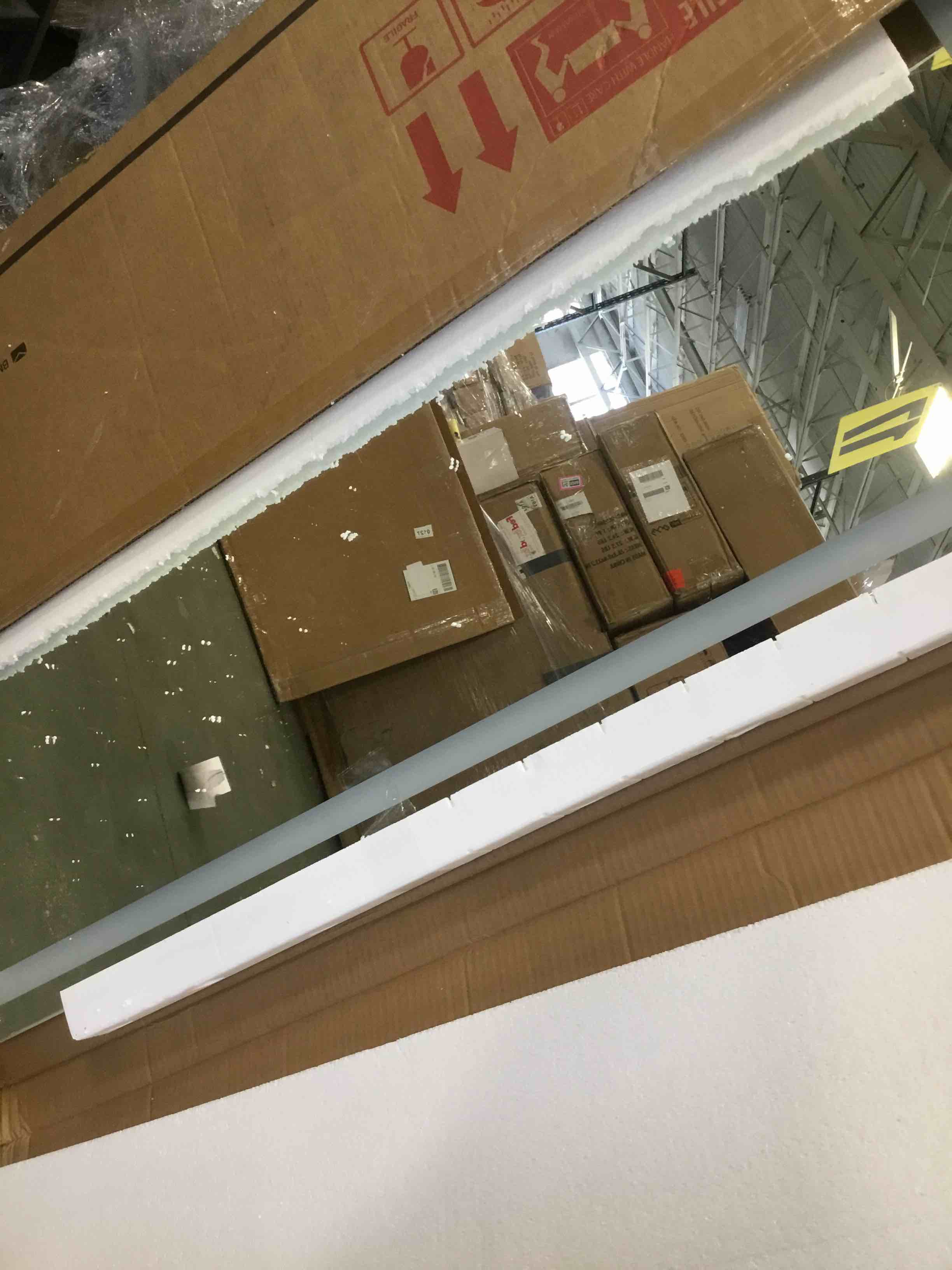 https://s3.amazonaws.com/lotting-images-prod/bidfta/PNK2074022_1736796912807.jpeg