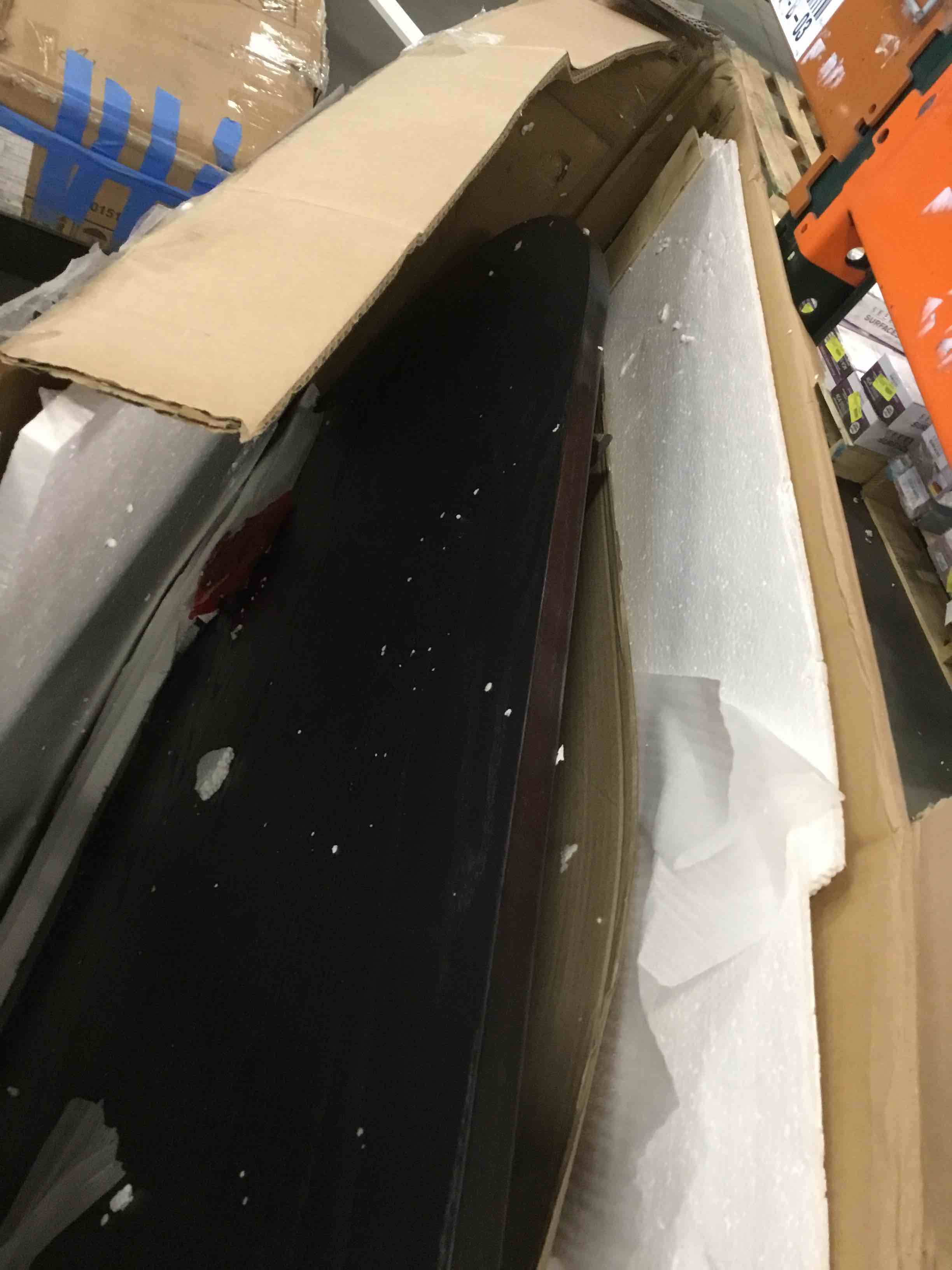 https://s3.amazonaws.com/lotting-images-prod/bidfta/PNK2074480_1737146546201.jpeg