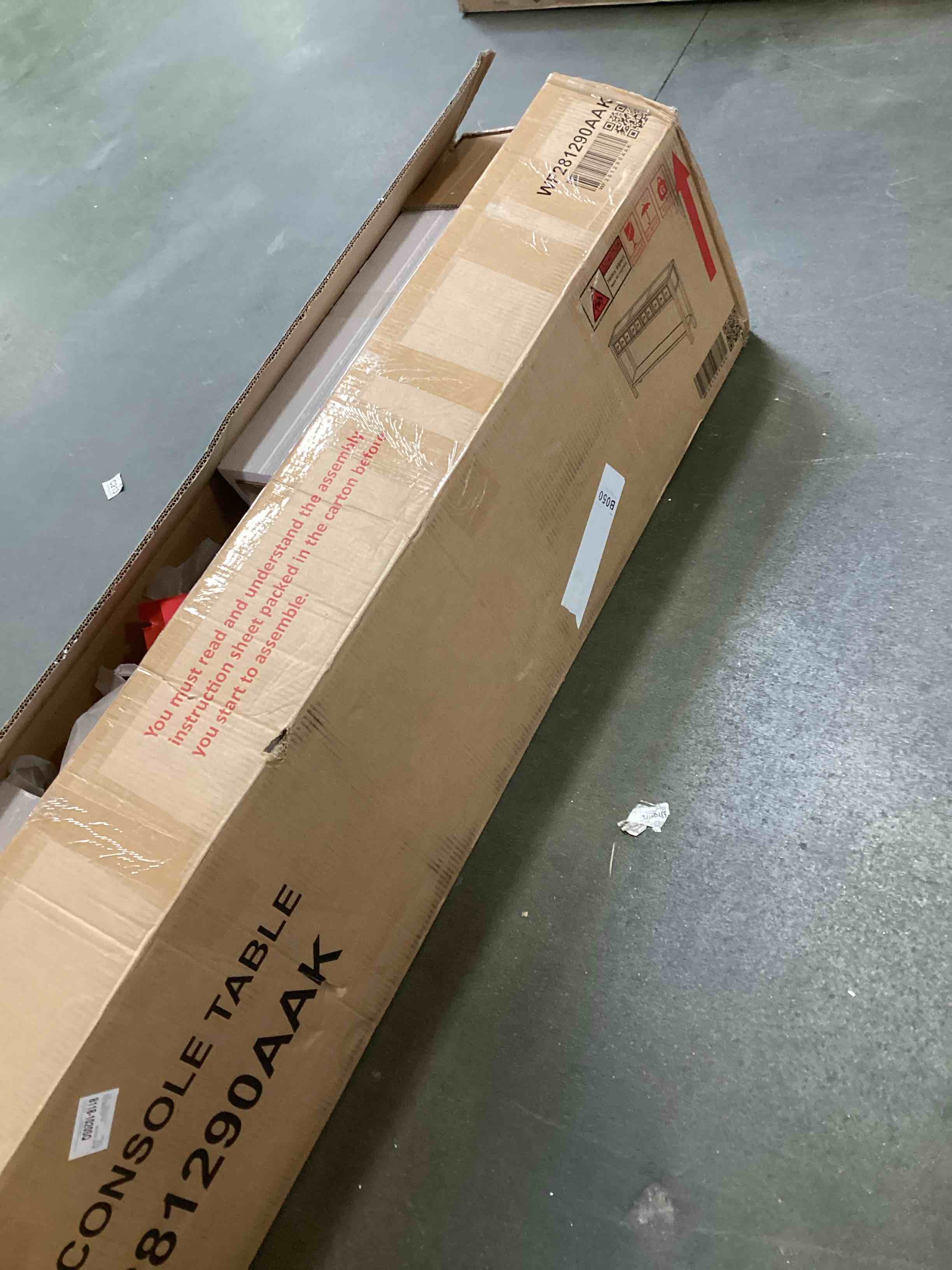https://s3.amazonaws.com/lotting-images-prod/bidfta/PNK2074562_1737395468981.jpeg