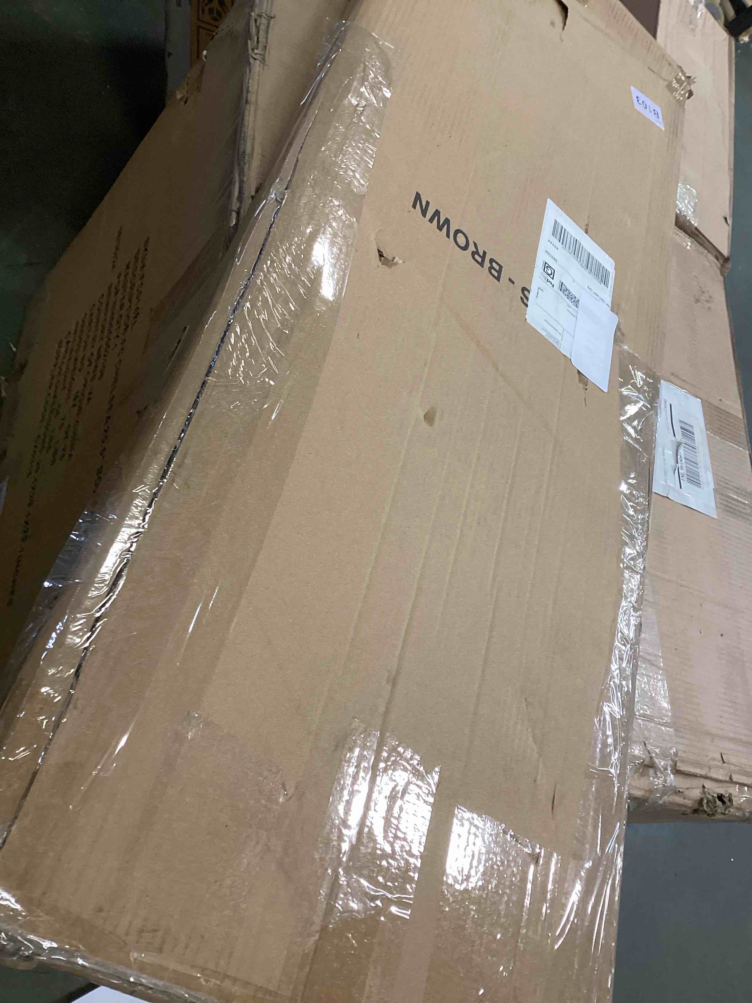 https://s3.amazonaws.com/lotting-images-prod/bidfta/PNK2074576_1737396729753.jpeg