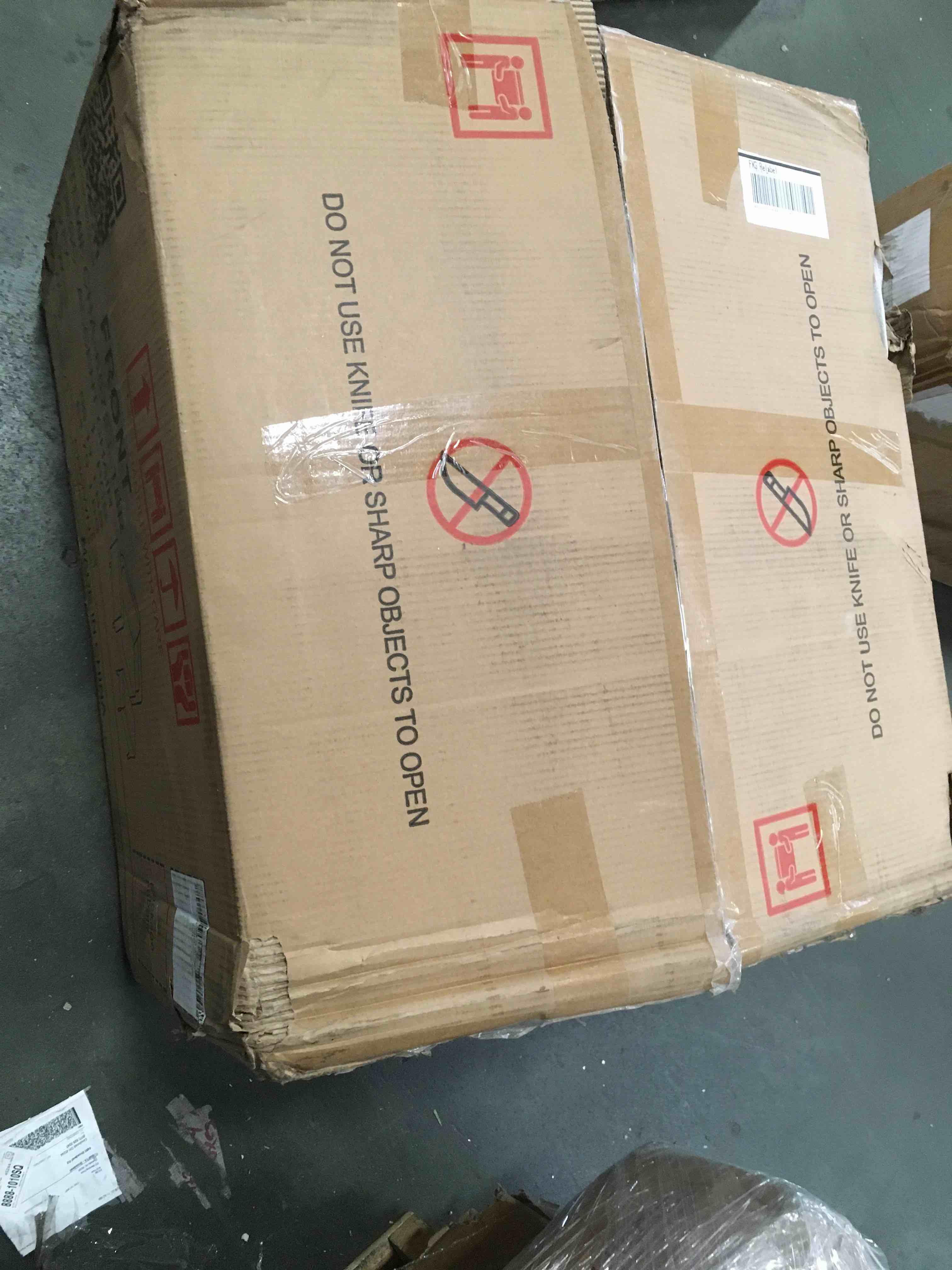 https://s3.amazonaws.com/lotting-images-prod/bidfta/PNK2074634_1737467333437.jpeg
