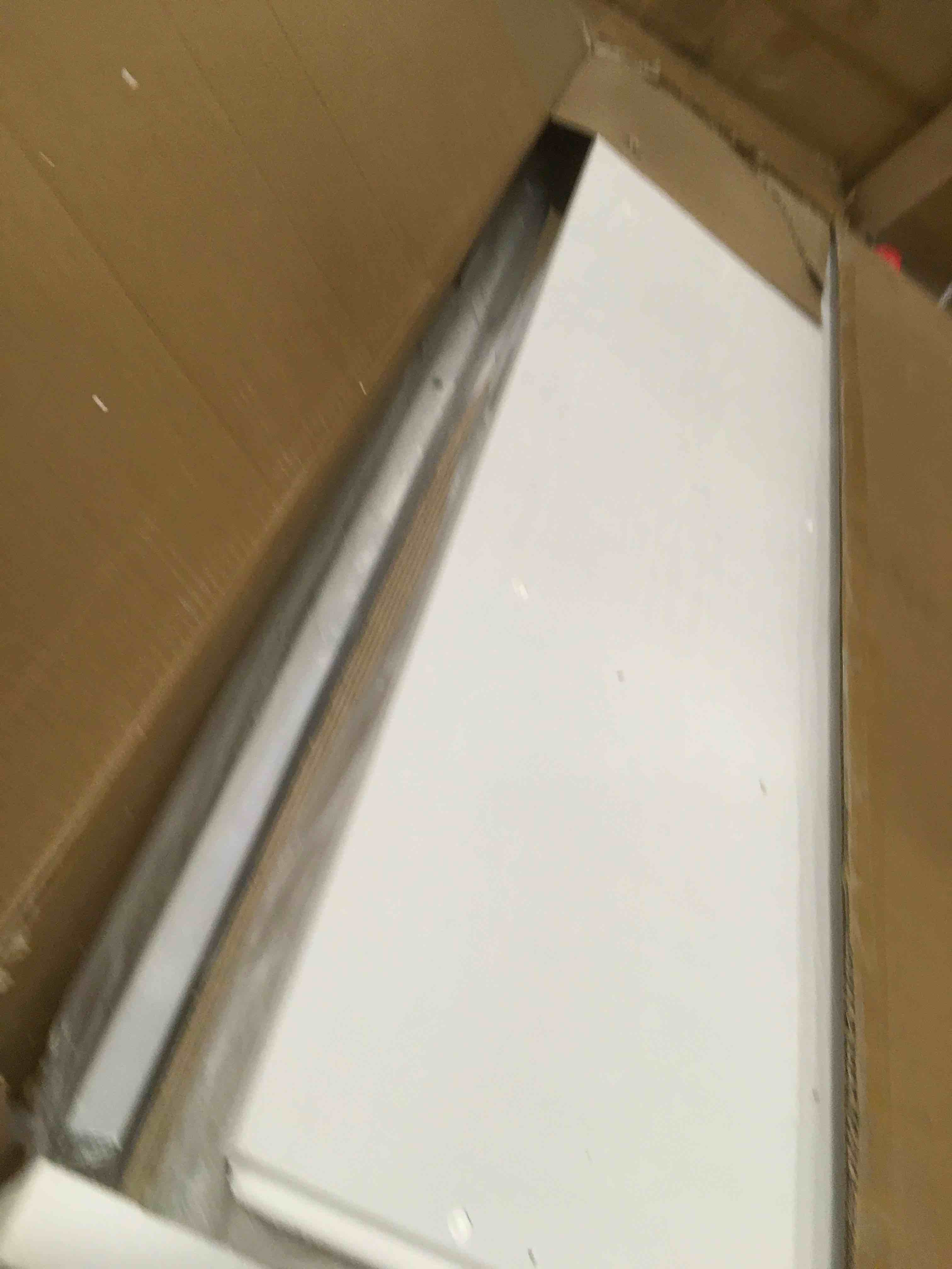https://s3.amazonaws.com/lotting-images-prod/bidfta/PNK2075438_1738265420675.jpeg