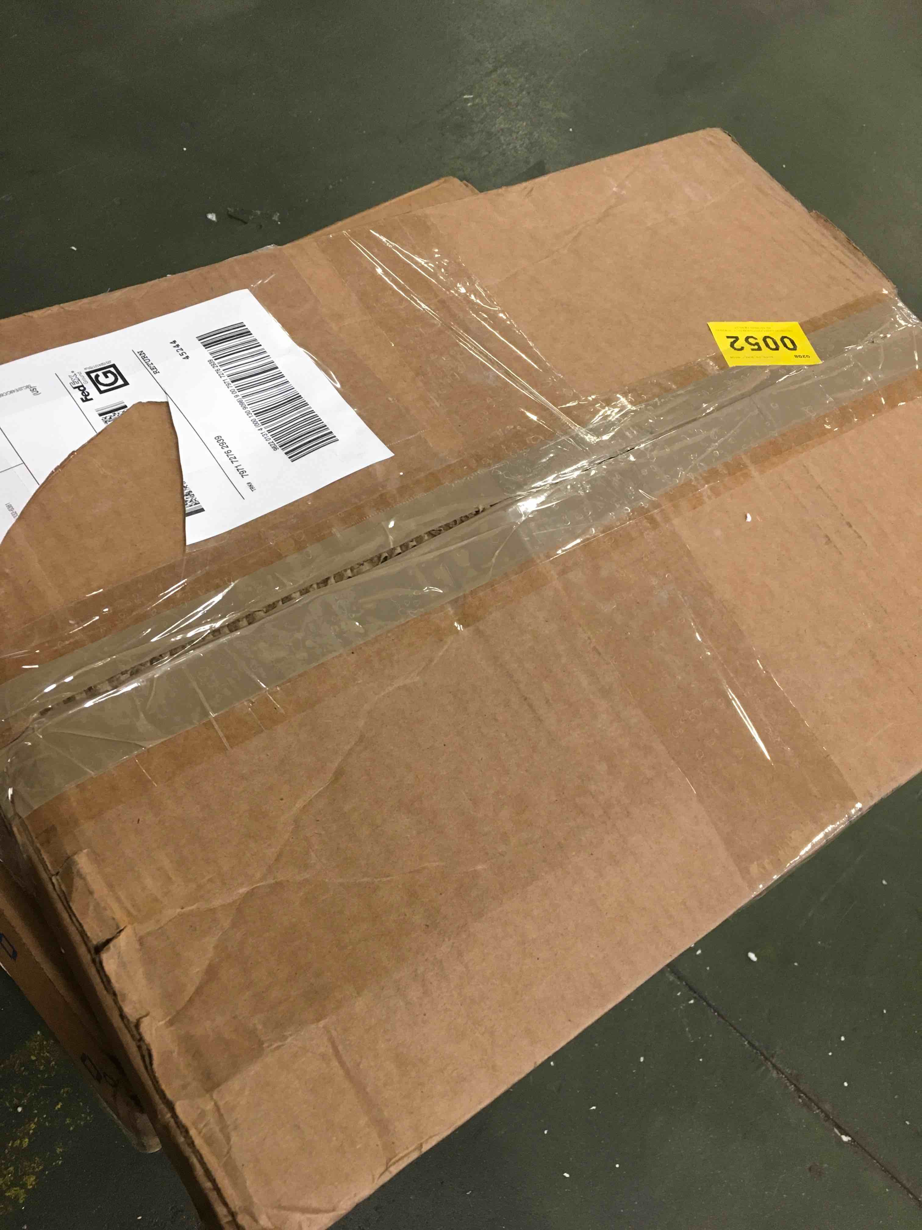 https://s3.amazonaws.com/lotting-images-prod/bidfta/PNK2076272_1739469451116.jpeg