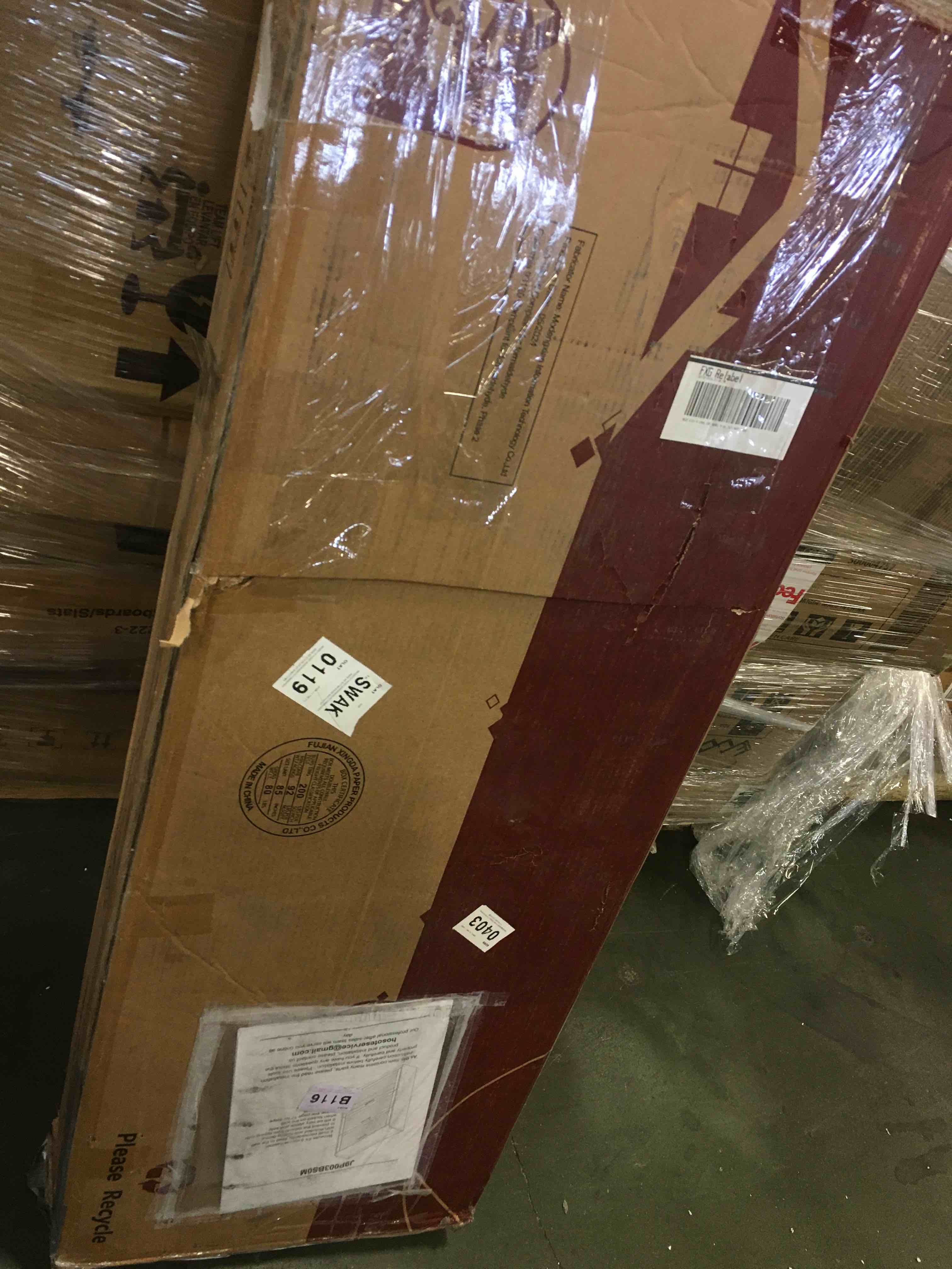 https://s3.amazonaws.com/lotting-images-prod/bidfta/PNK2076997_1740666146896.jpeg