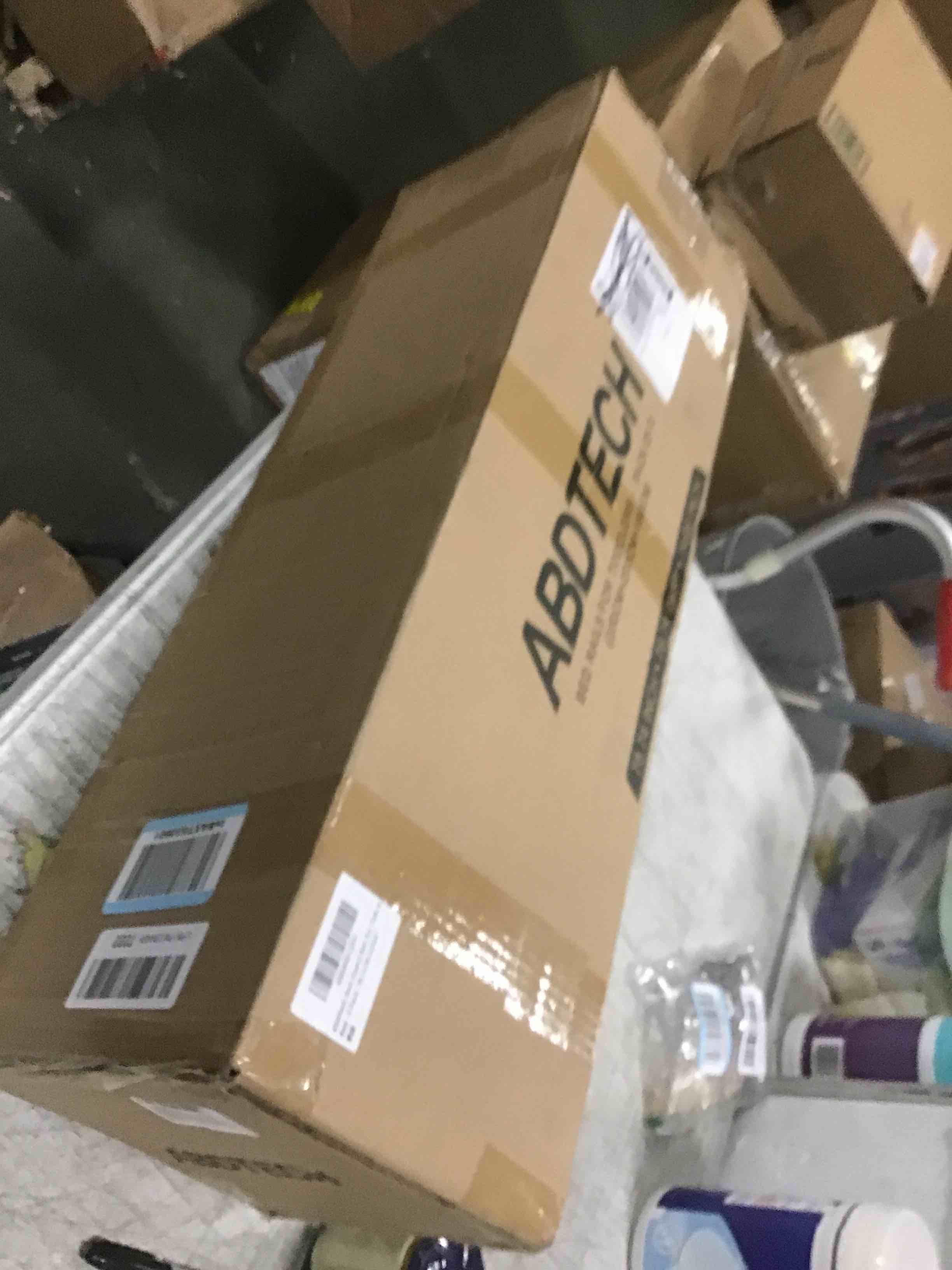 https://s3.amazonaws.com/lotting-images-prod/bidfta/PNK2077050_1736860914909.jpeg