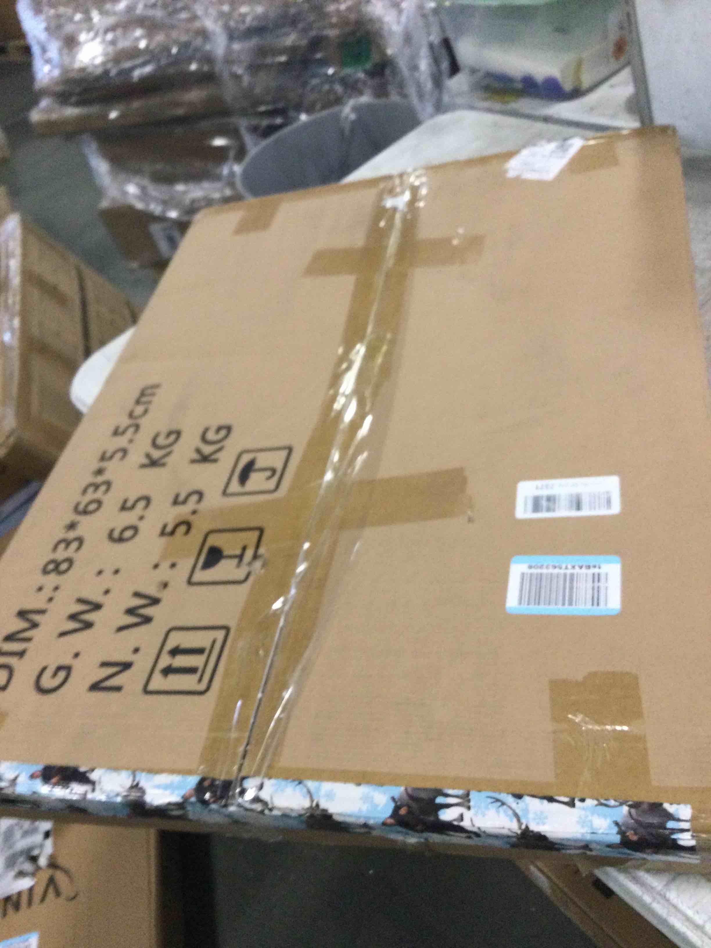 https://s3.amazonaws.com/lotting-images-prod/bidfta/PNK2077398_1736887568788.jpeg
