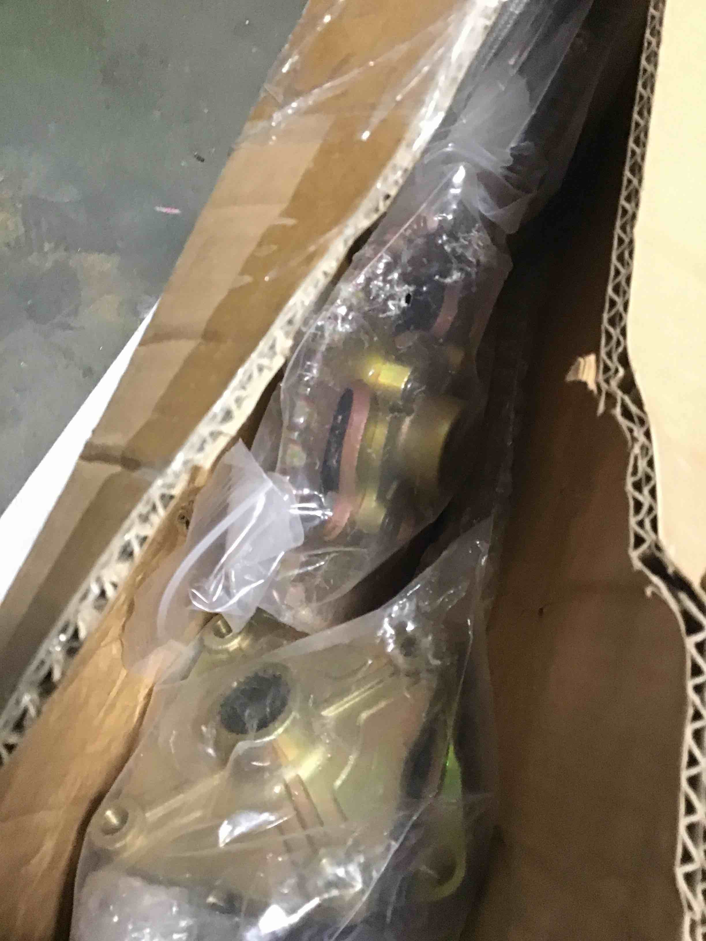 https://s3.amazonaws.com/lotting-images-prod/bidfta/PNK2077449_1736944422533.jpeg