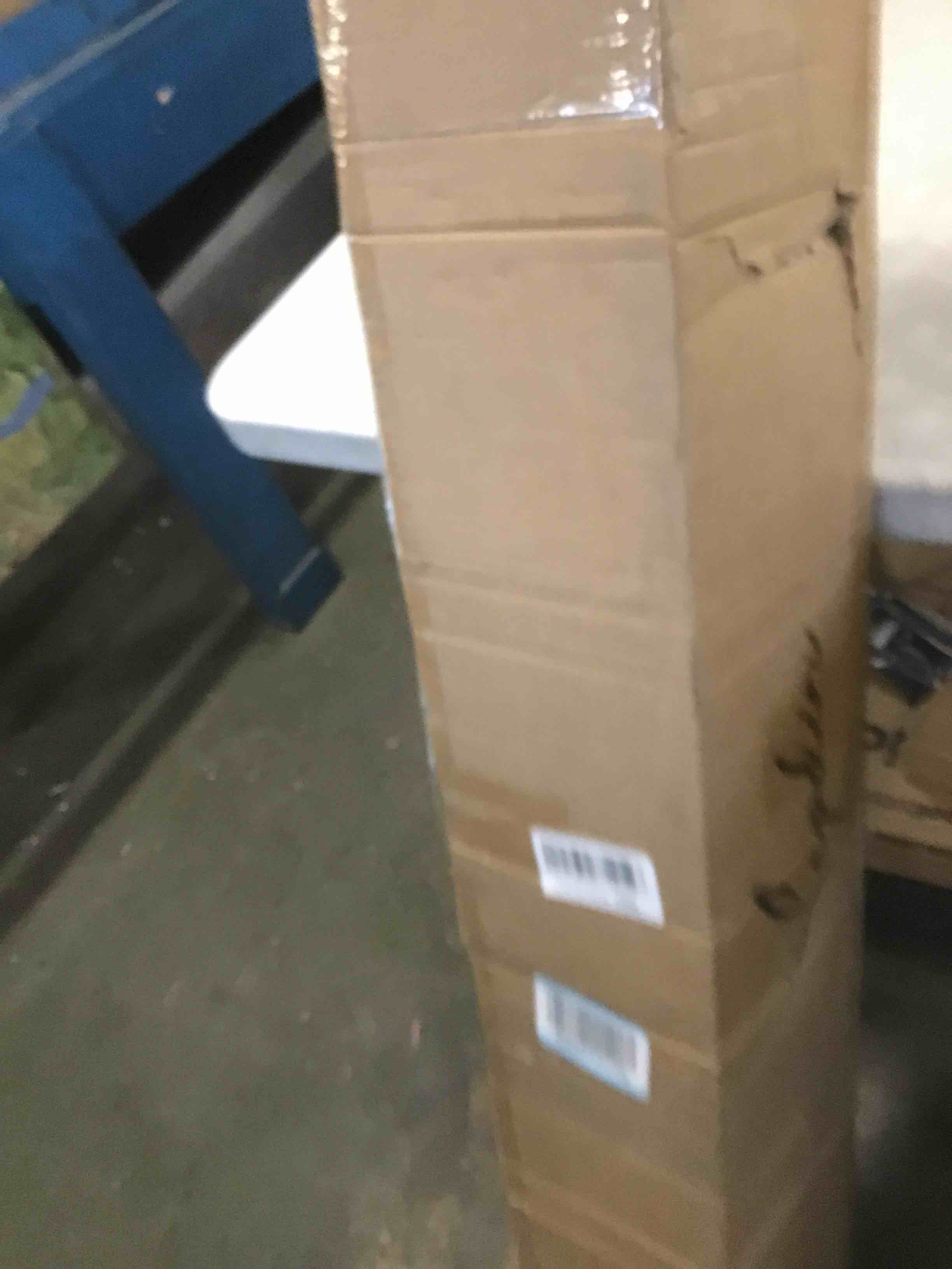 https://s3.amazonaws.com/lotting-images-prod/bidfta/PNK2077547_1736950536627.jpeg