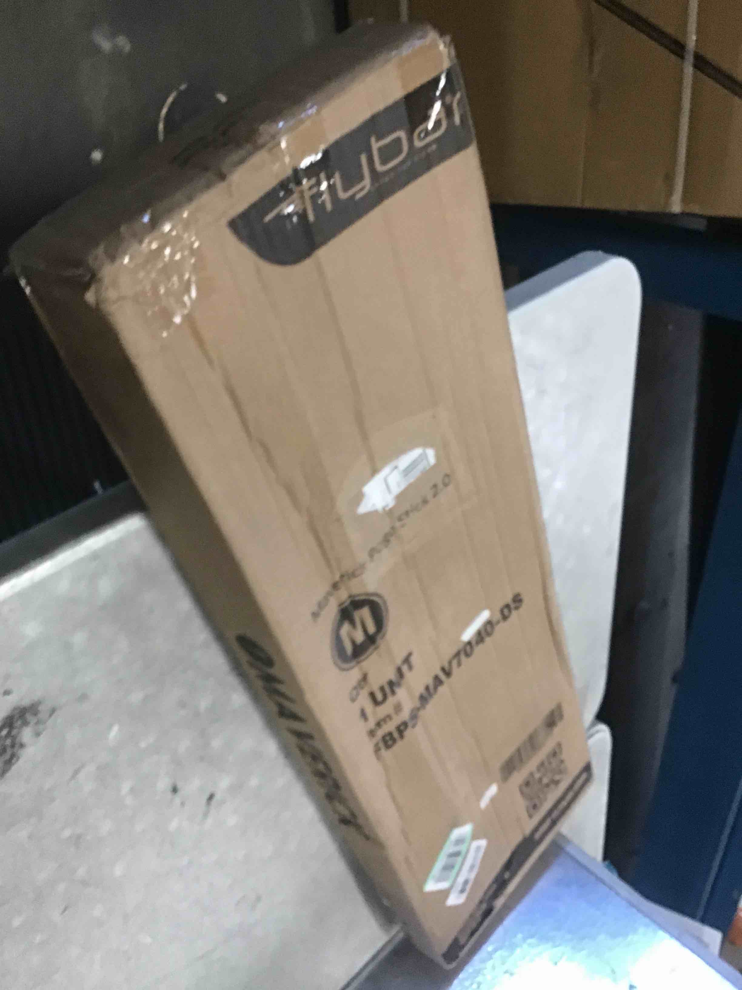 https://s3.amazonaws.com/lotting-images-prod/bidfta/PNK2077700_1736962251977.jpeg