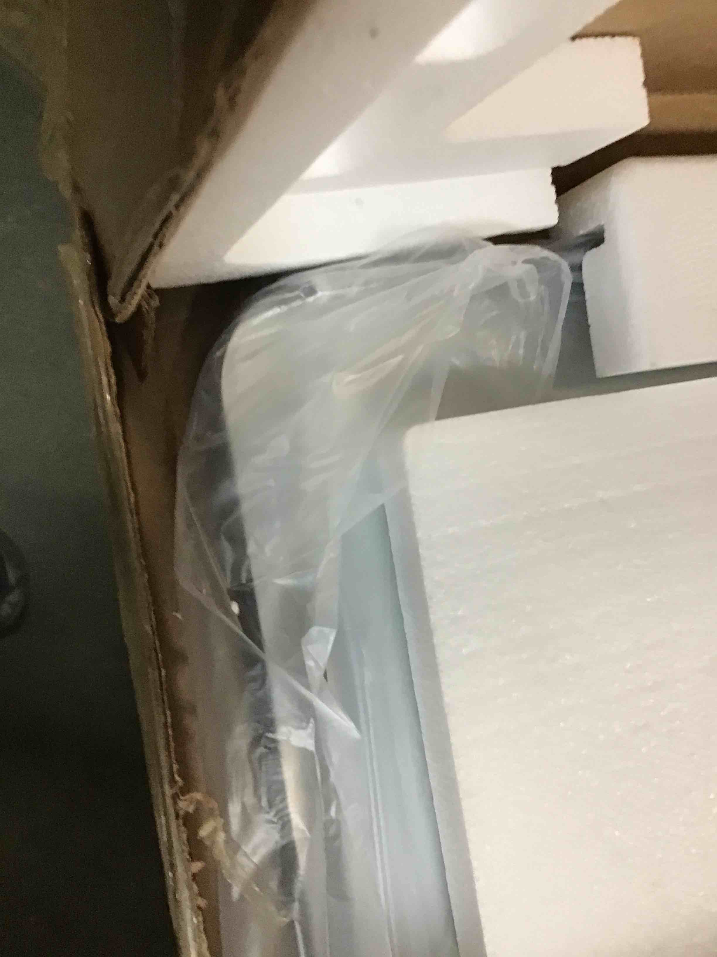 https://s3.amazonaws.com/lotting-images-prod/bidfta/PNK2077944_1737035580120.jpeg