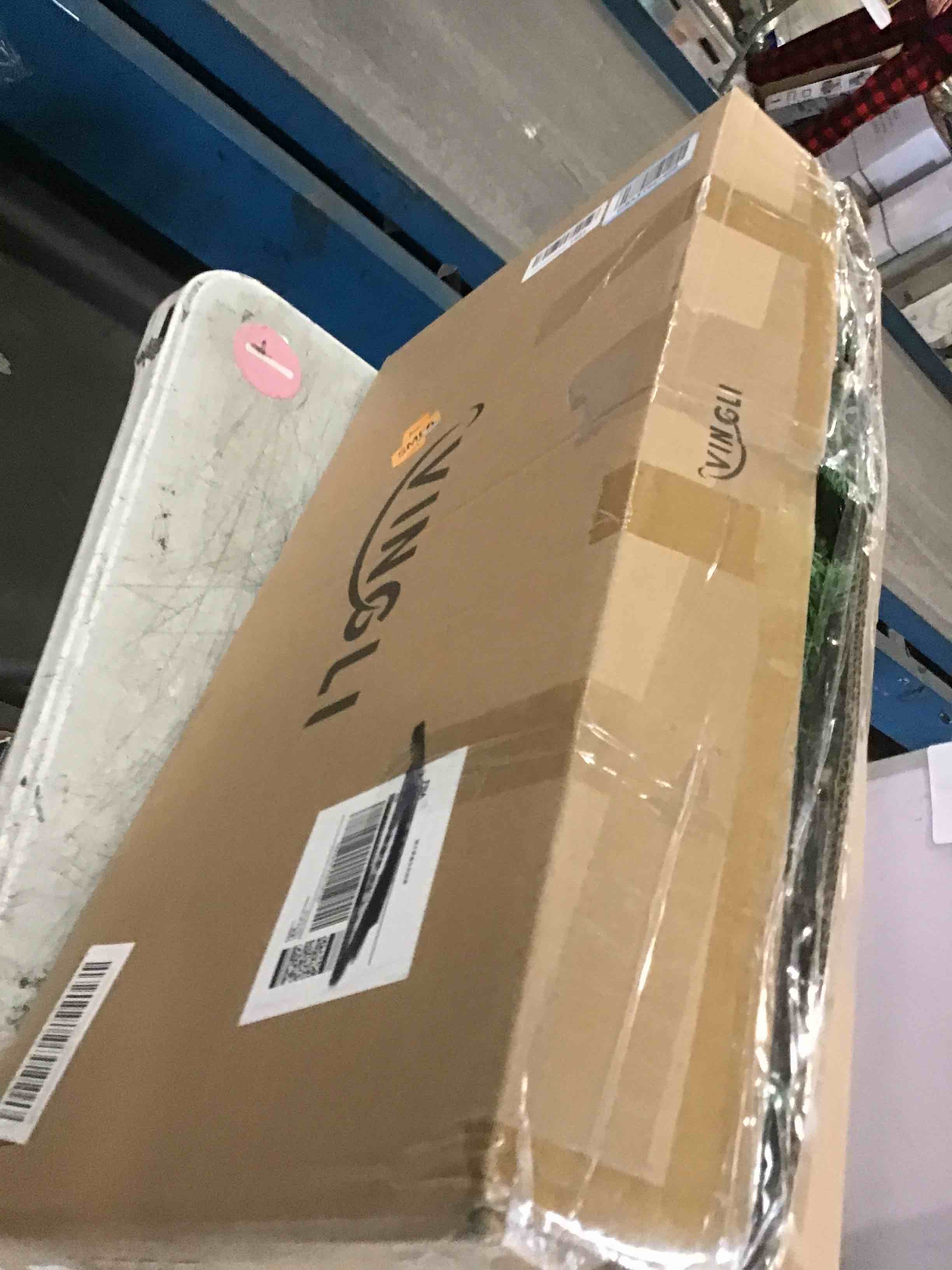 https://s3.amazonaws.com/lotting-images-prod/bidfta/PNK2078009_1737039232392.jpeg