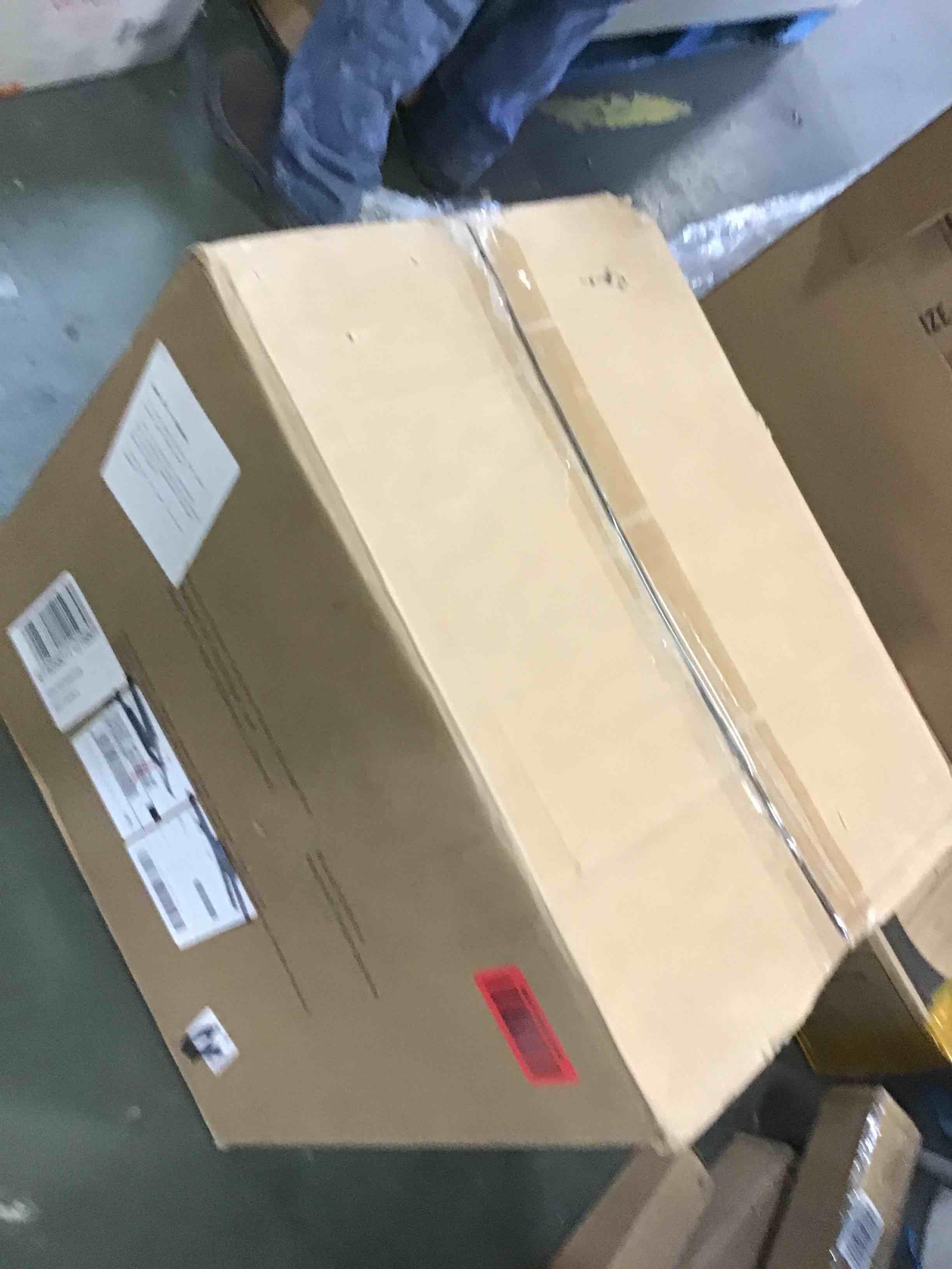 https://s3.amazonaws.com/lotting-images-prod/bidfta/PNK2078643_1737135390353.jpeg