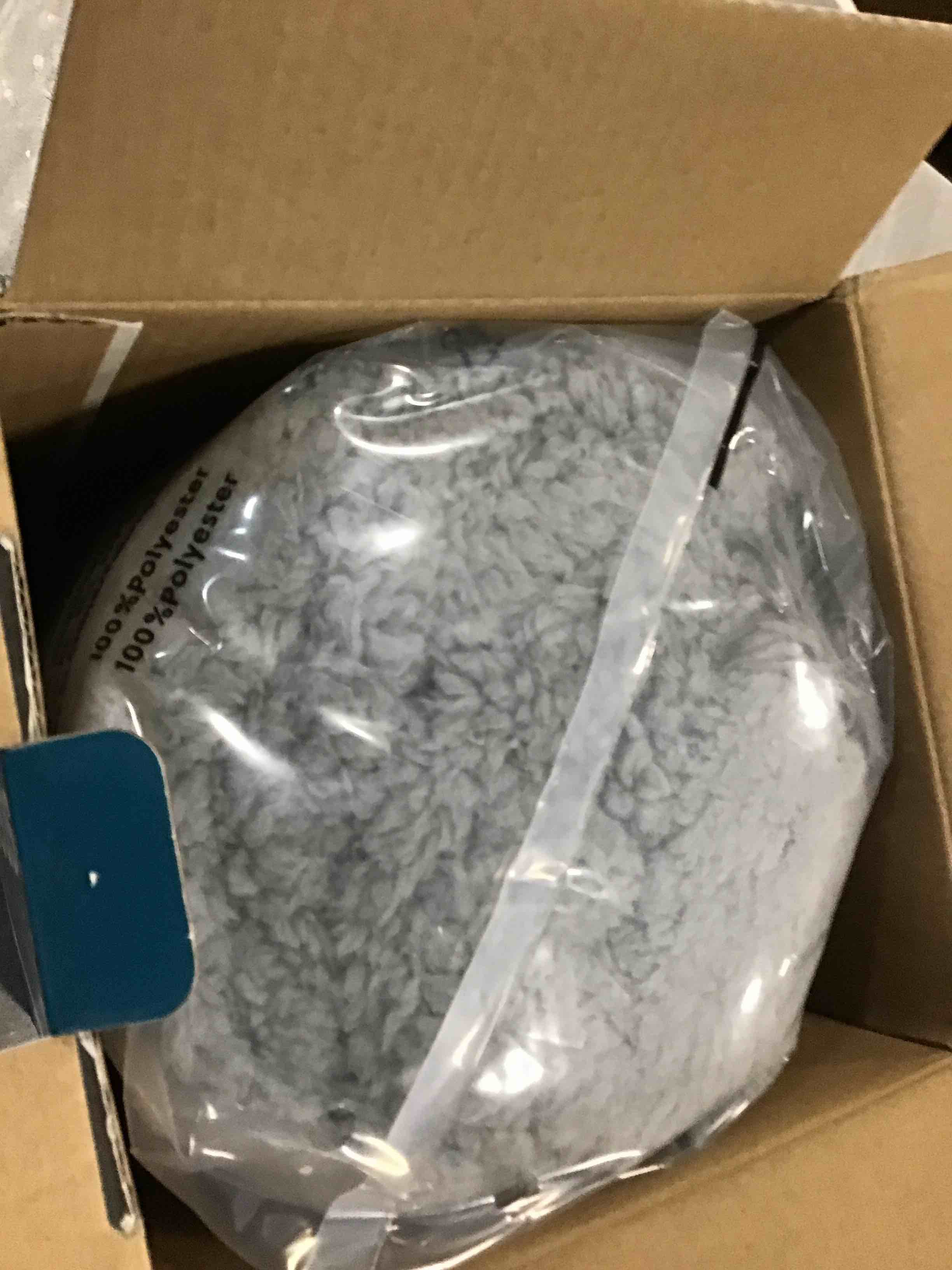 https://s3.amazonaws.com/lotting-images-prod/bidfta/PNK2079763_1737491525289.jpeg