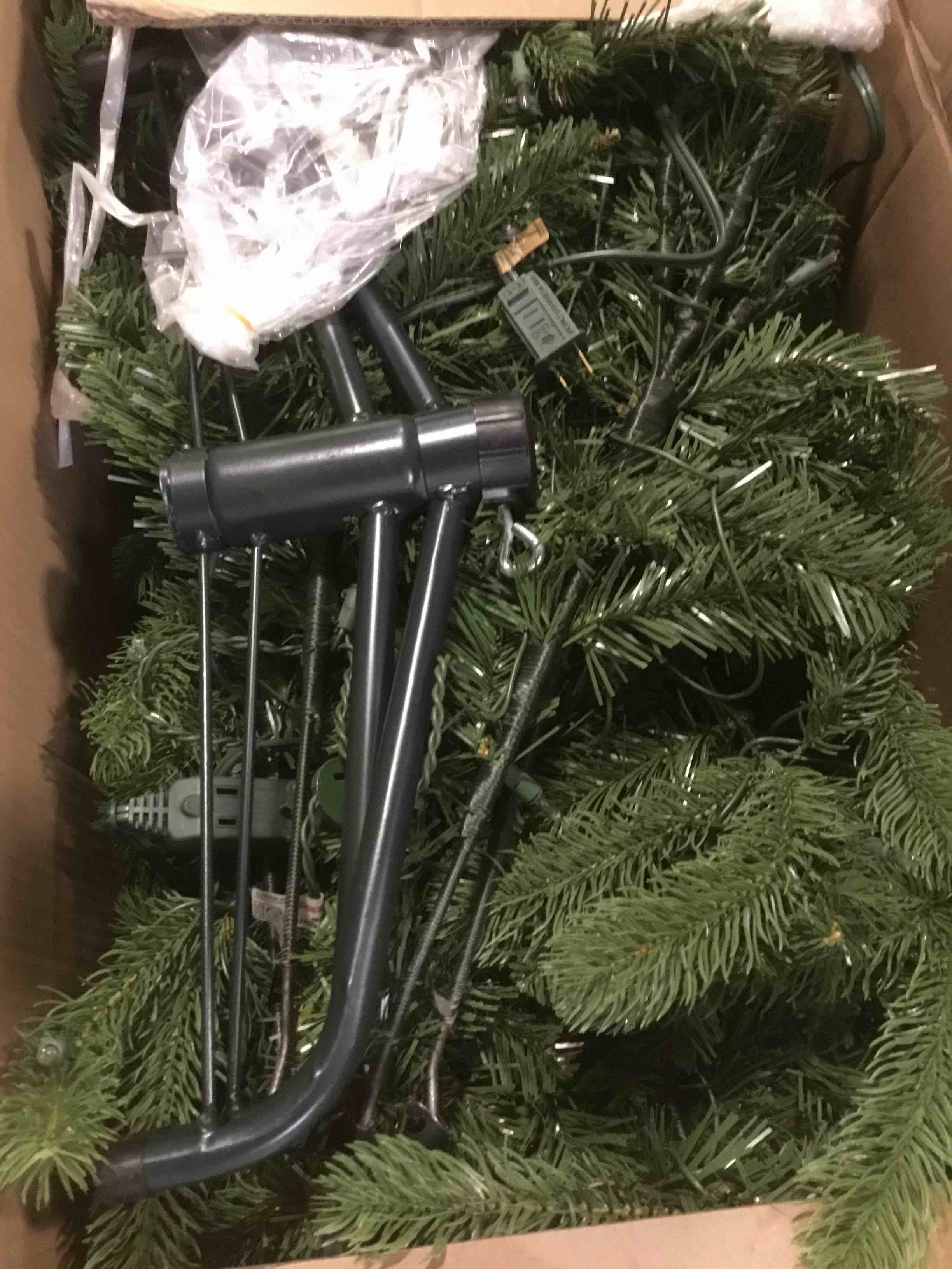 https://s3.amazonaws.com/lotting-images-prod/bidfta/PNK2079850_1737735752405.jpeg