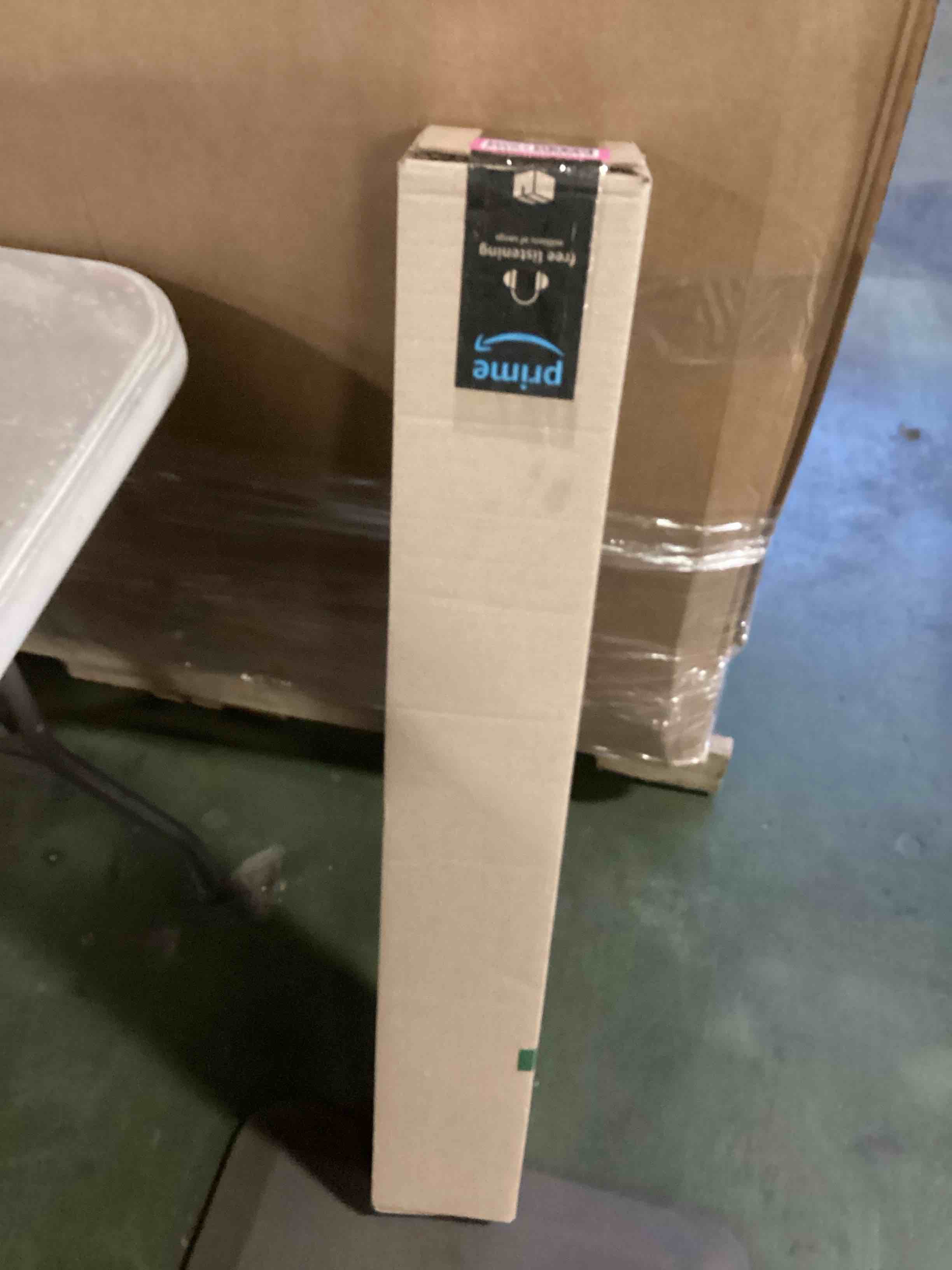 https://s3.amazonaws.com/lotting-images-prod/bidfta/PNK2080376_1738155384203.jpeg