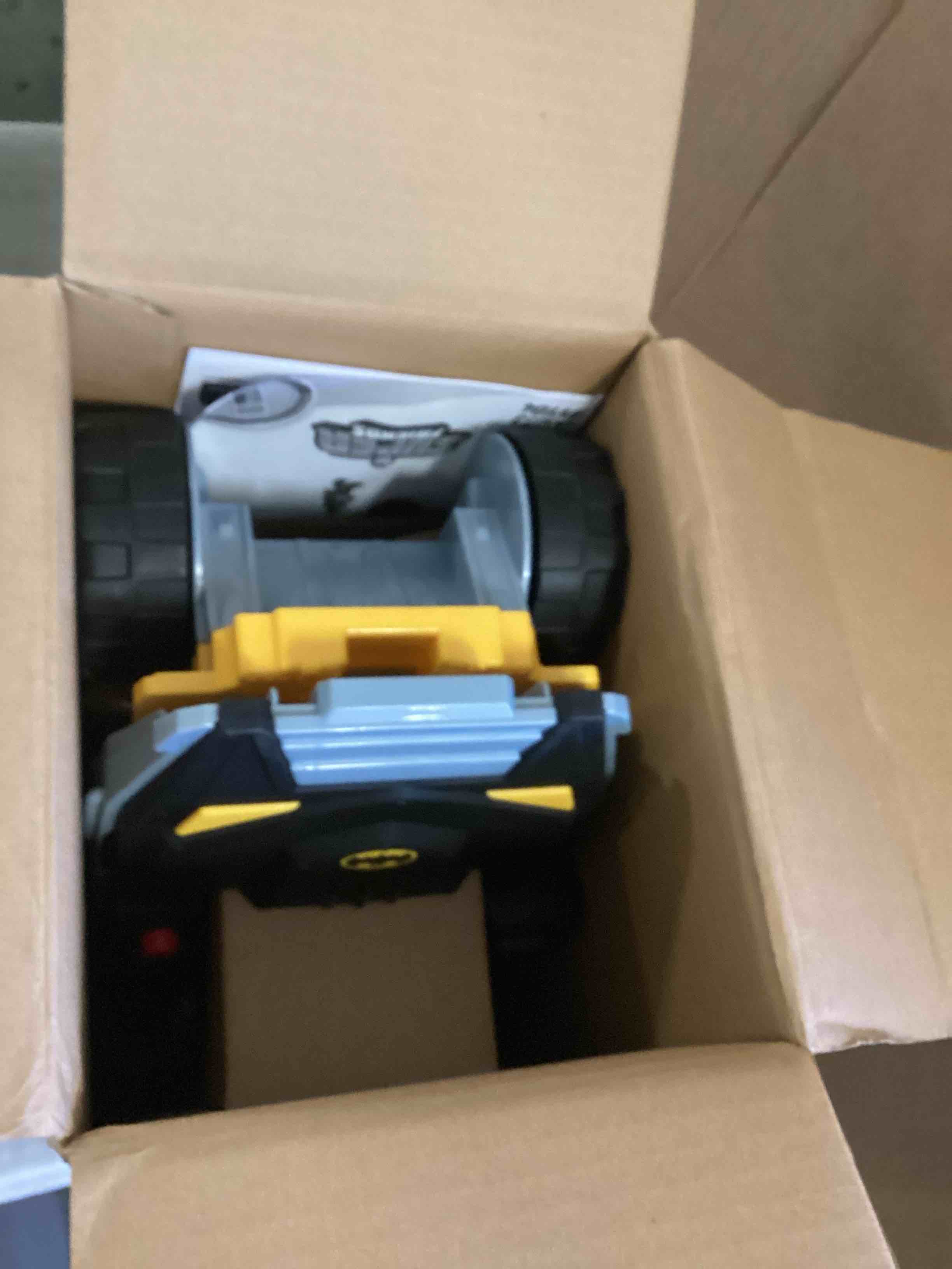https://s3.amazonaws.com/lotting-images-prod/bidfta/PNK2081724_1739210917706.jpeg