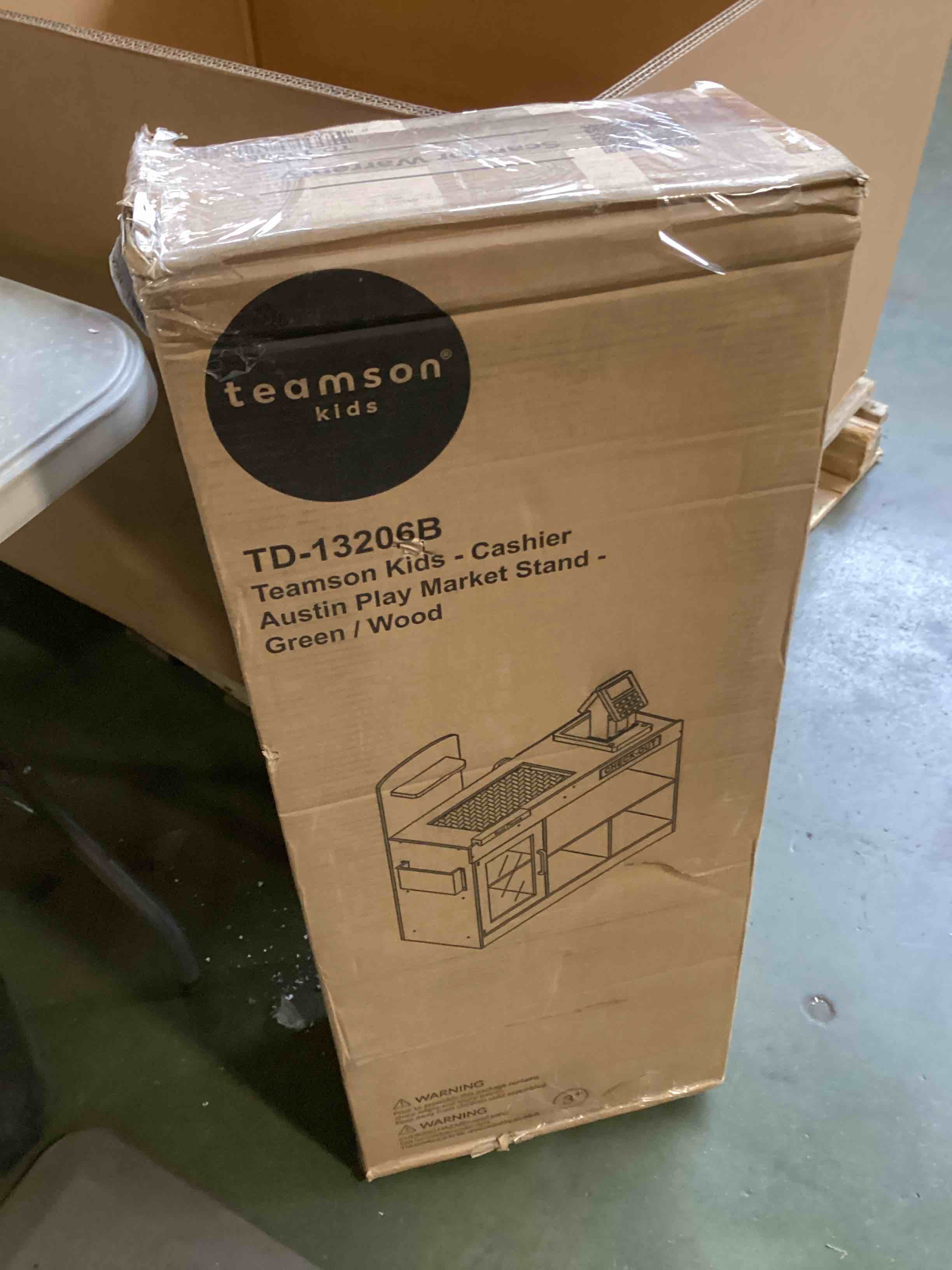 https://s3.amazonaws.com/lotting-images-prod/bidfta/PNK2082004_1739375312943.jpeg