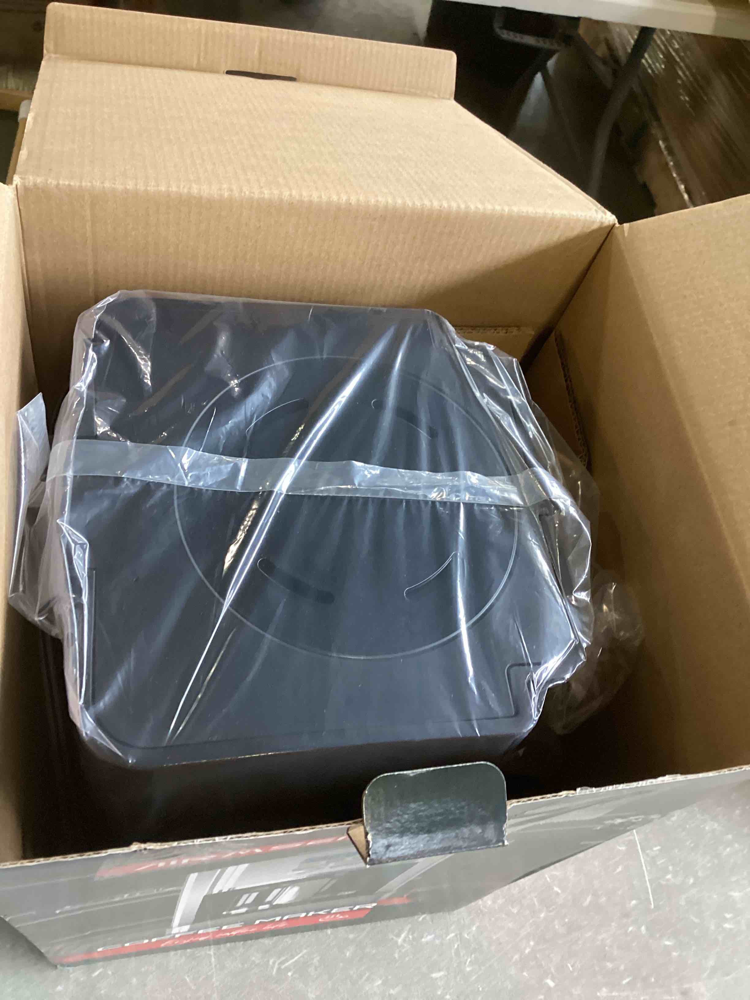 https://s3.amazonaws.com/lotting-images-prod/bidfta/PNK2082019_1739382234662.jpeg