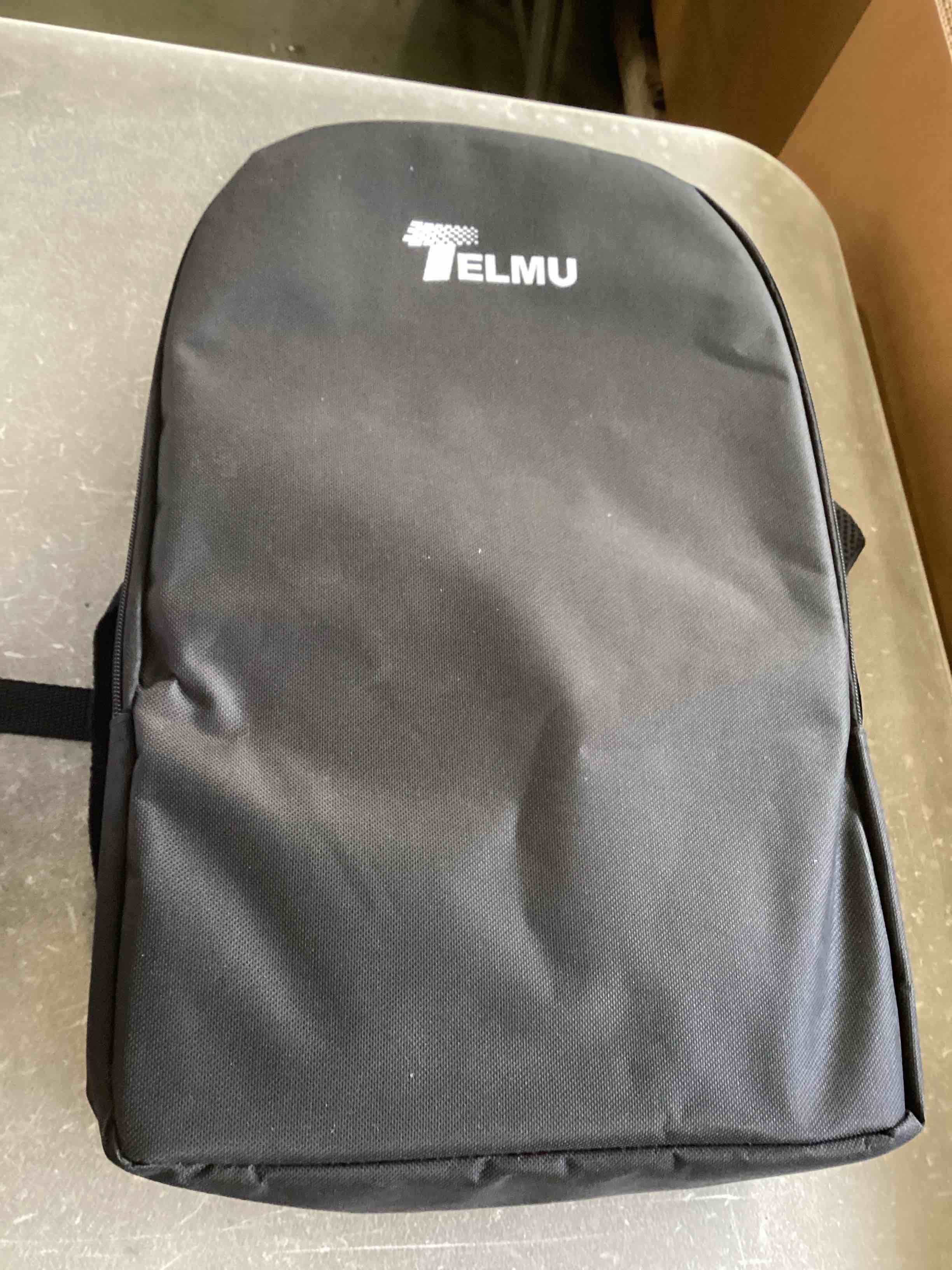 https://s3.amazonaws.com/lotting-images-prod/bidfta/PNK2082398_1739827124371.jpeg