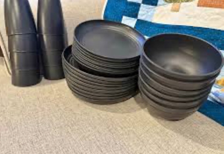 coffe color 32pcs Wheat Straw Dinnerware Sets For 8, Plastic Plates And Bowls Sets, Unbreakable Dinnerware, Lightweight Plastic Plate Set, Dinner Plates, Dessert Plates, Cups, Bowls, color coffe,  For Home Kitchen Restaurant Picnic Camping Party