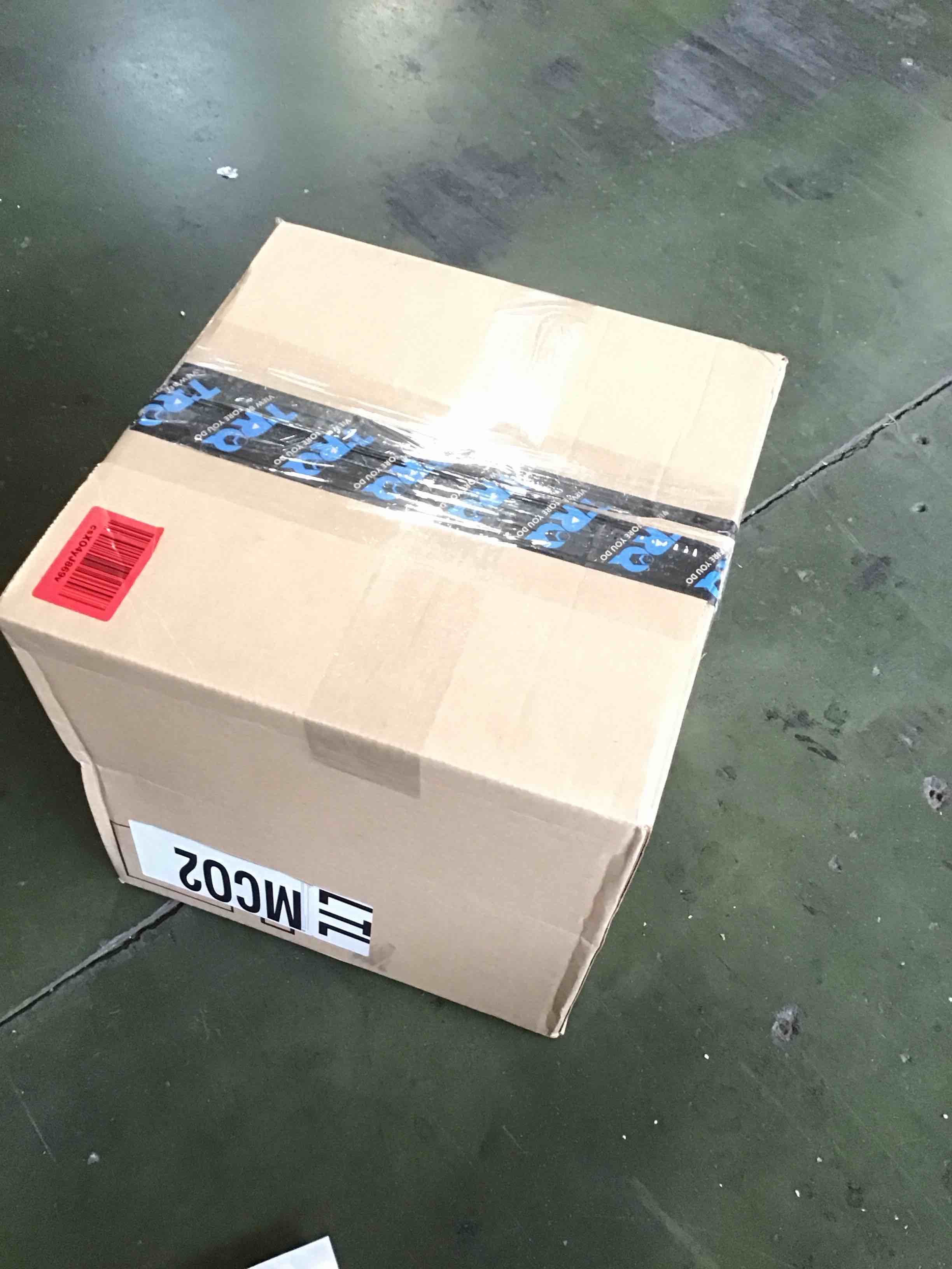 https://s3.amazonaws.com/lotting-images-prod/bidfta/PNK2083524_1738254584450.jpeg