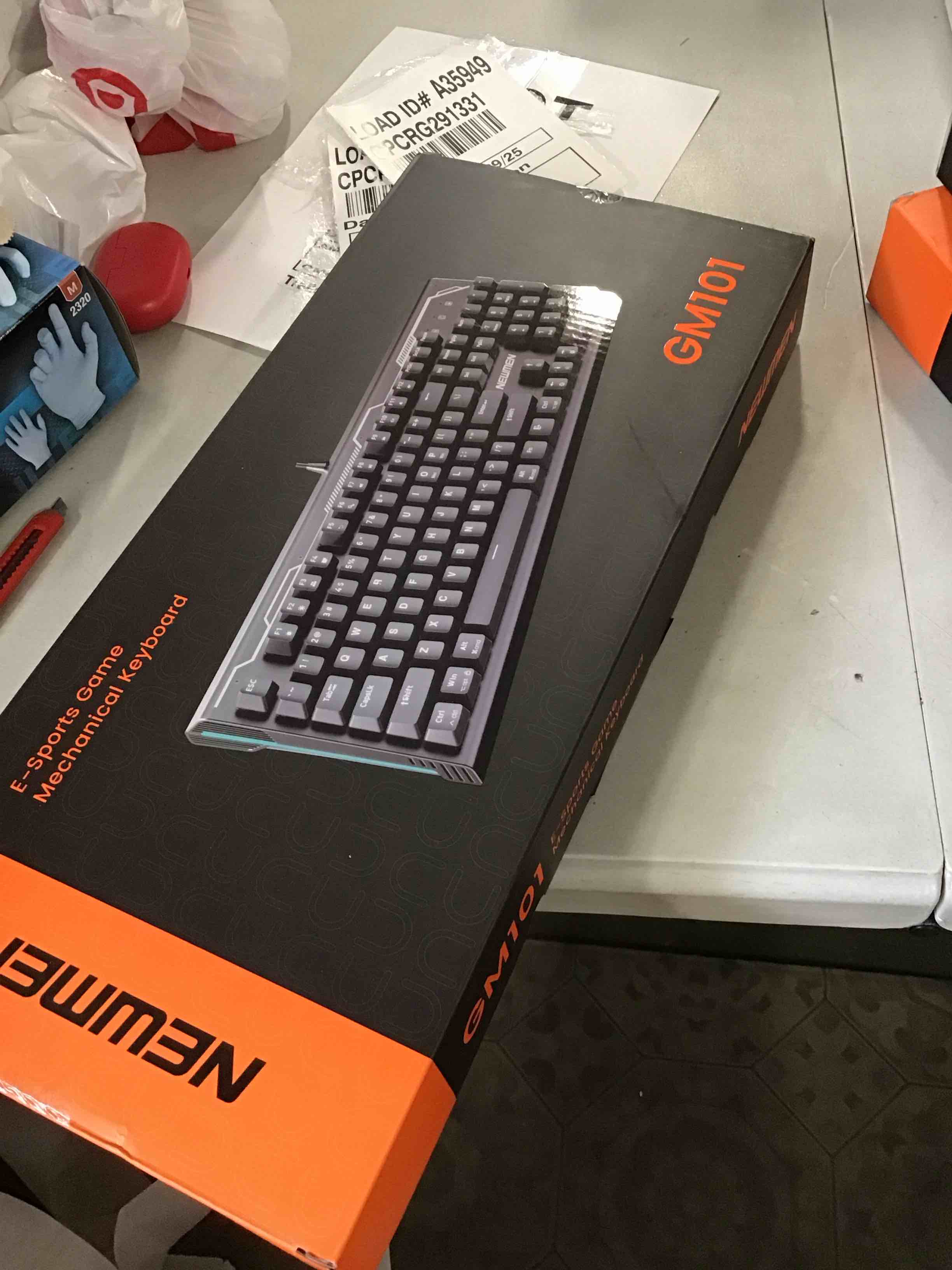 https://s3.amazonaws.com/lotting-images-prod/bidfta/PNK2083585_1738261423106.jpeg