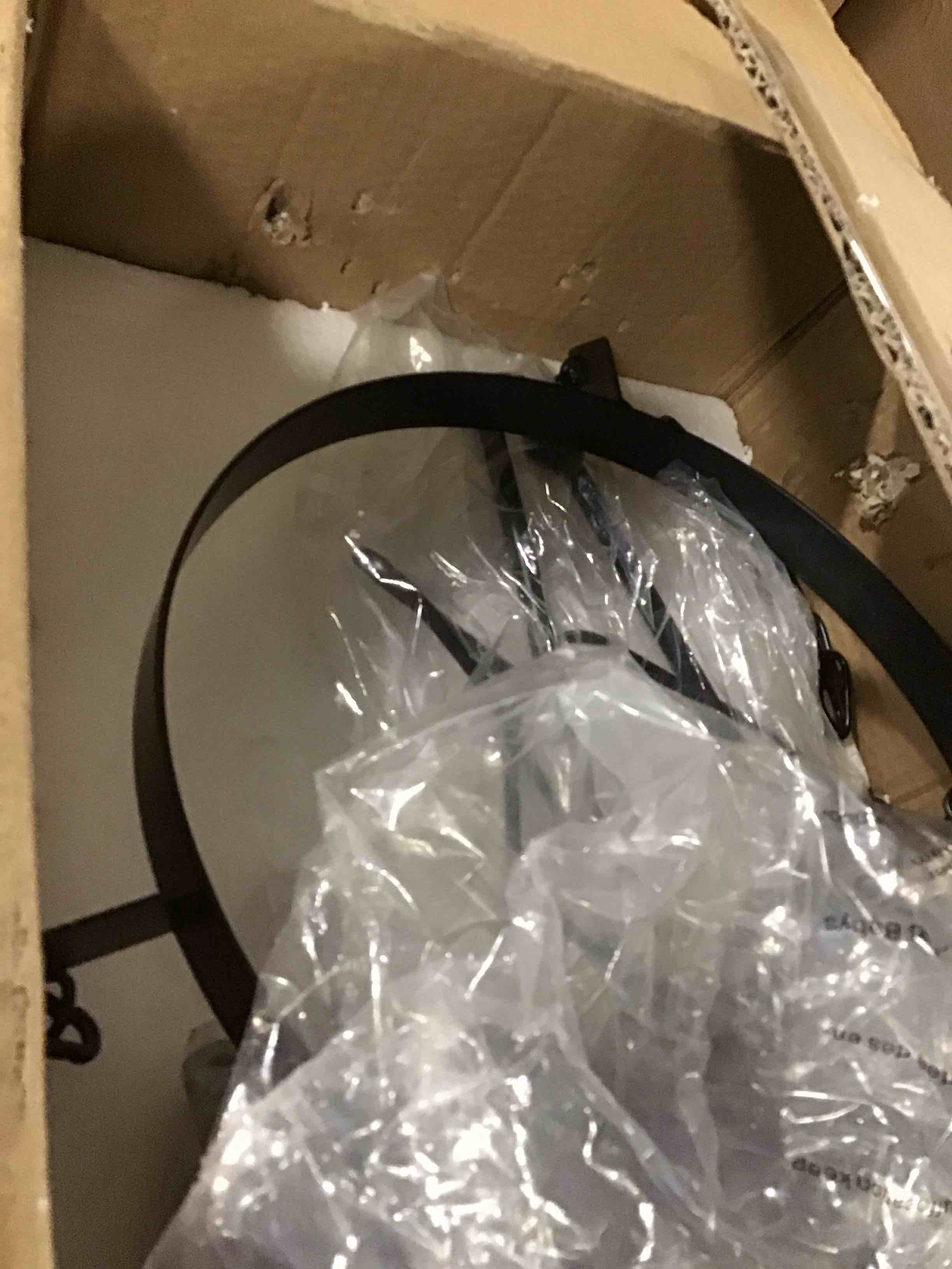 https://s3.amazonaws.com/lotting-images-prod/bidfta/PNK2083667_1738328776666.jpeg