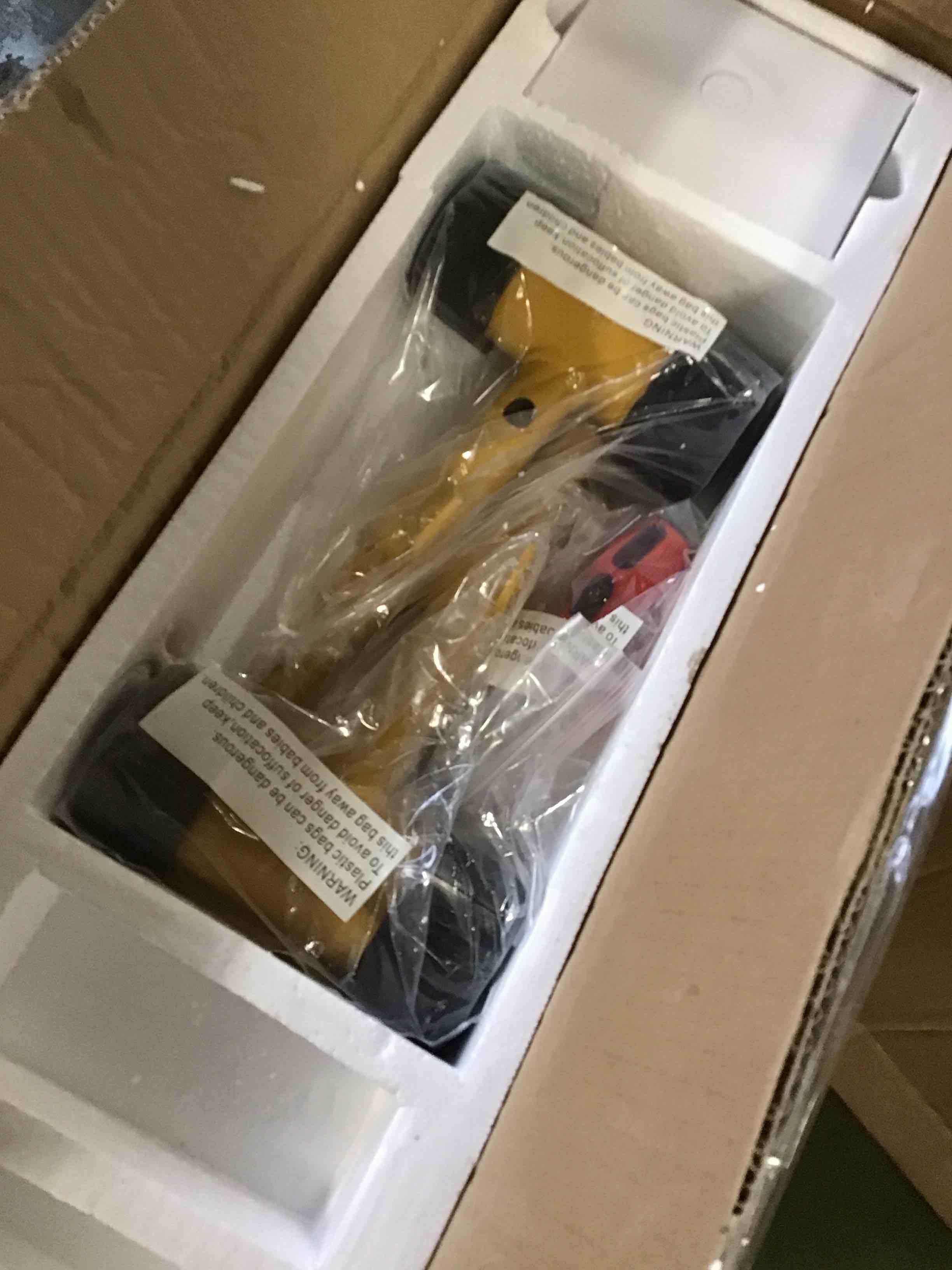 https://s3.amazonaws.com/lotting-images-prod/bidfta/PNK2083811_1738589358378.jpeg