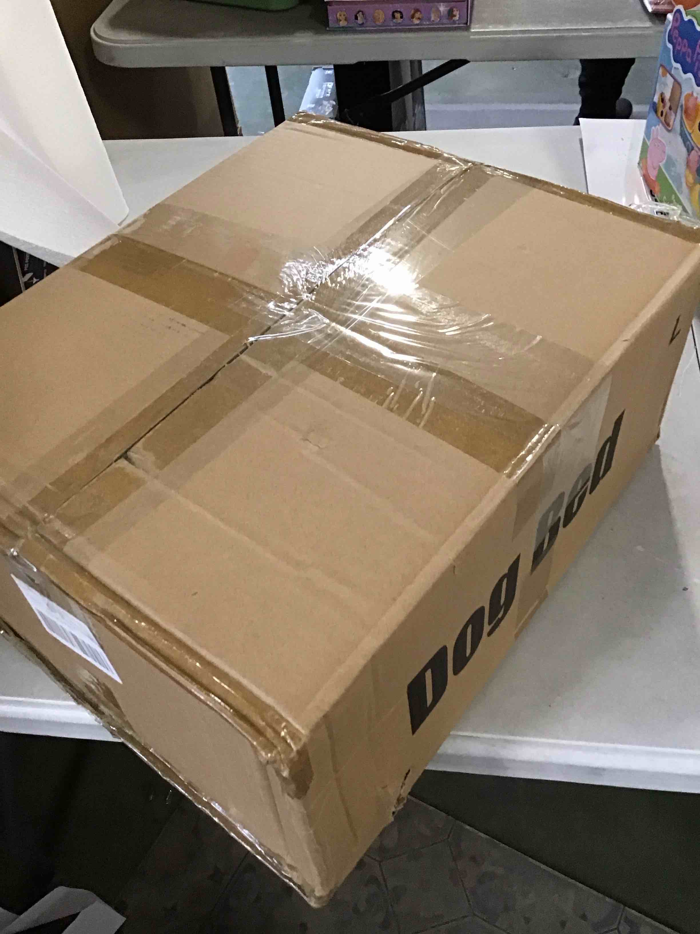 https://s3.amazonaws.com/lotting-images-prod/bidfta/PNK2083831_1738593093662.jpeg