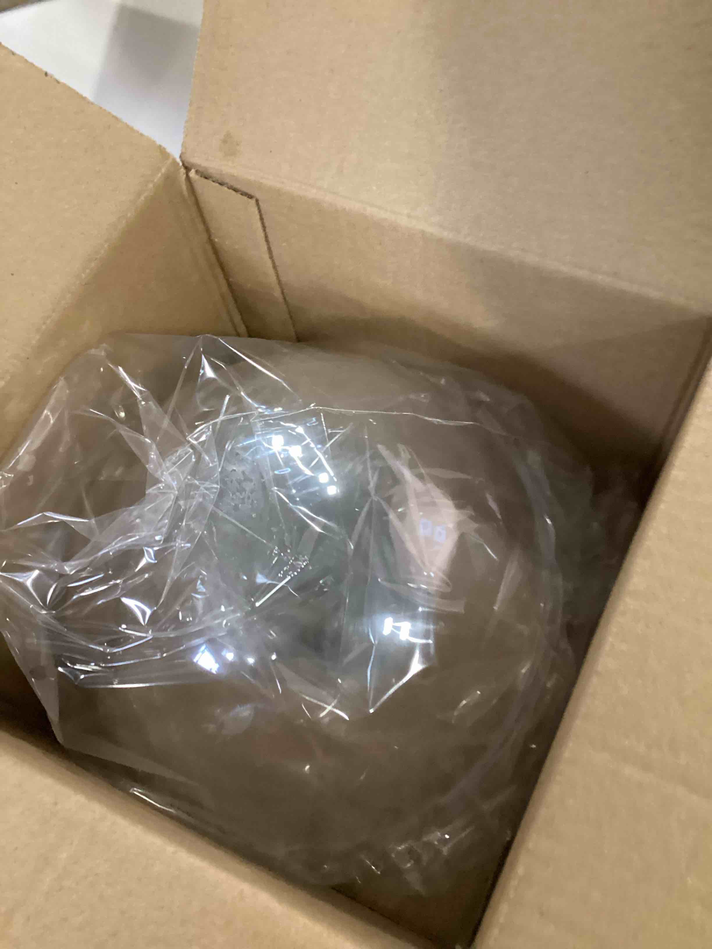 https://s3.amazonaws.com/lotting-images-prod/bidfta/PNK2084020_1738684874771.jpeg
