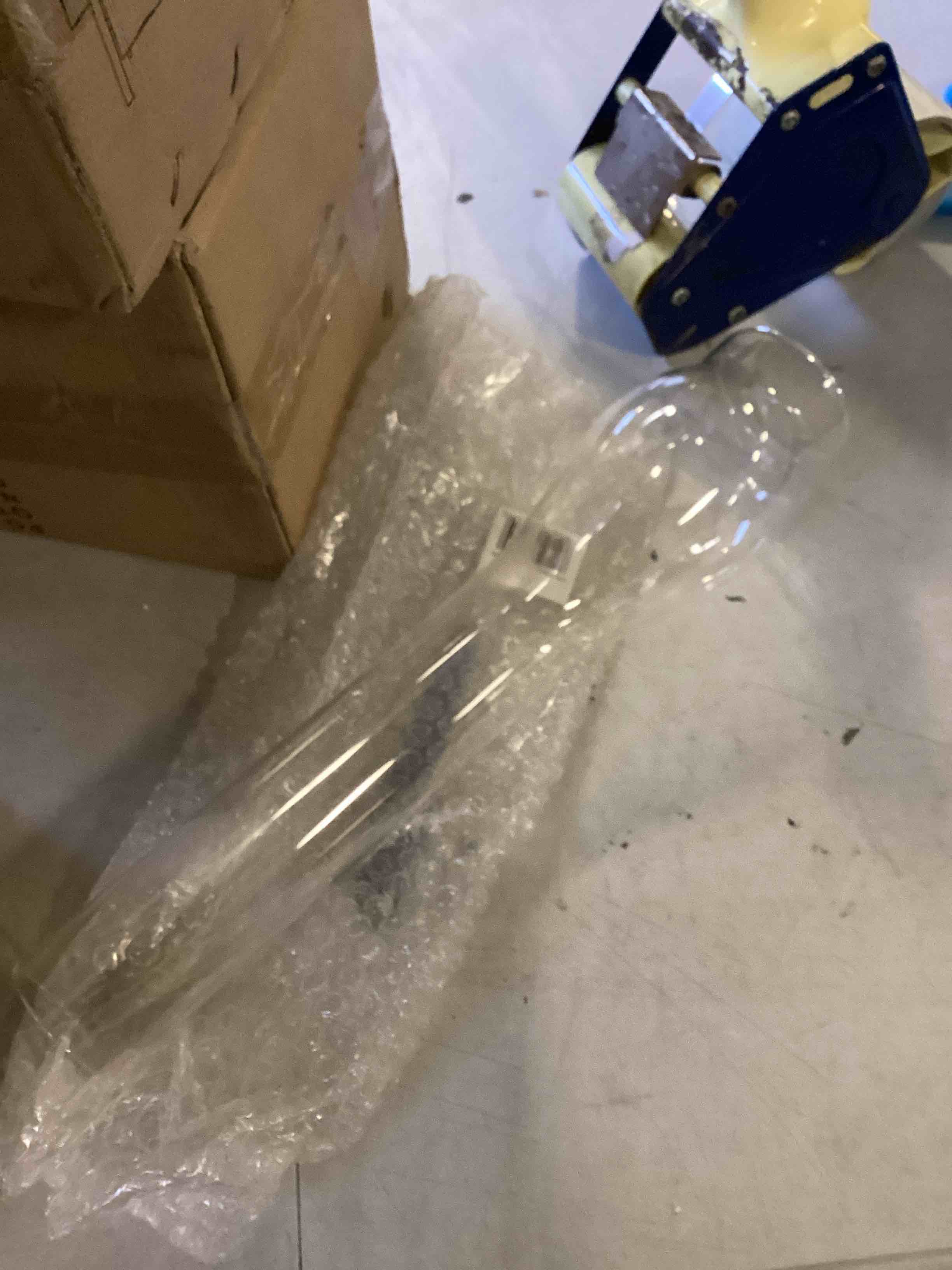 https://s3.amazonaws.com/lotting-images-prod/bidfta/PNK2085349_1739549882446.jpeg