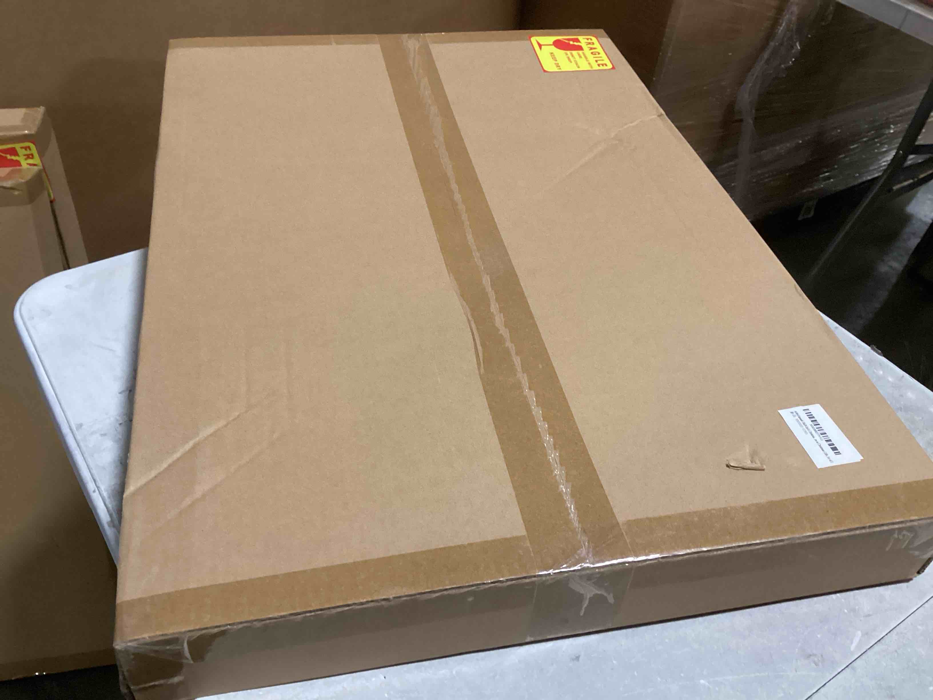 https://s3.amazonaws.com/lotting-images-prod/bidfta/PNK2086767_1738328727604.jpeg