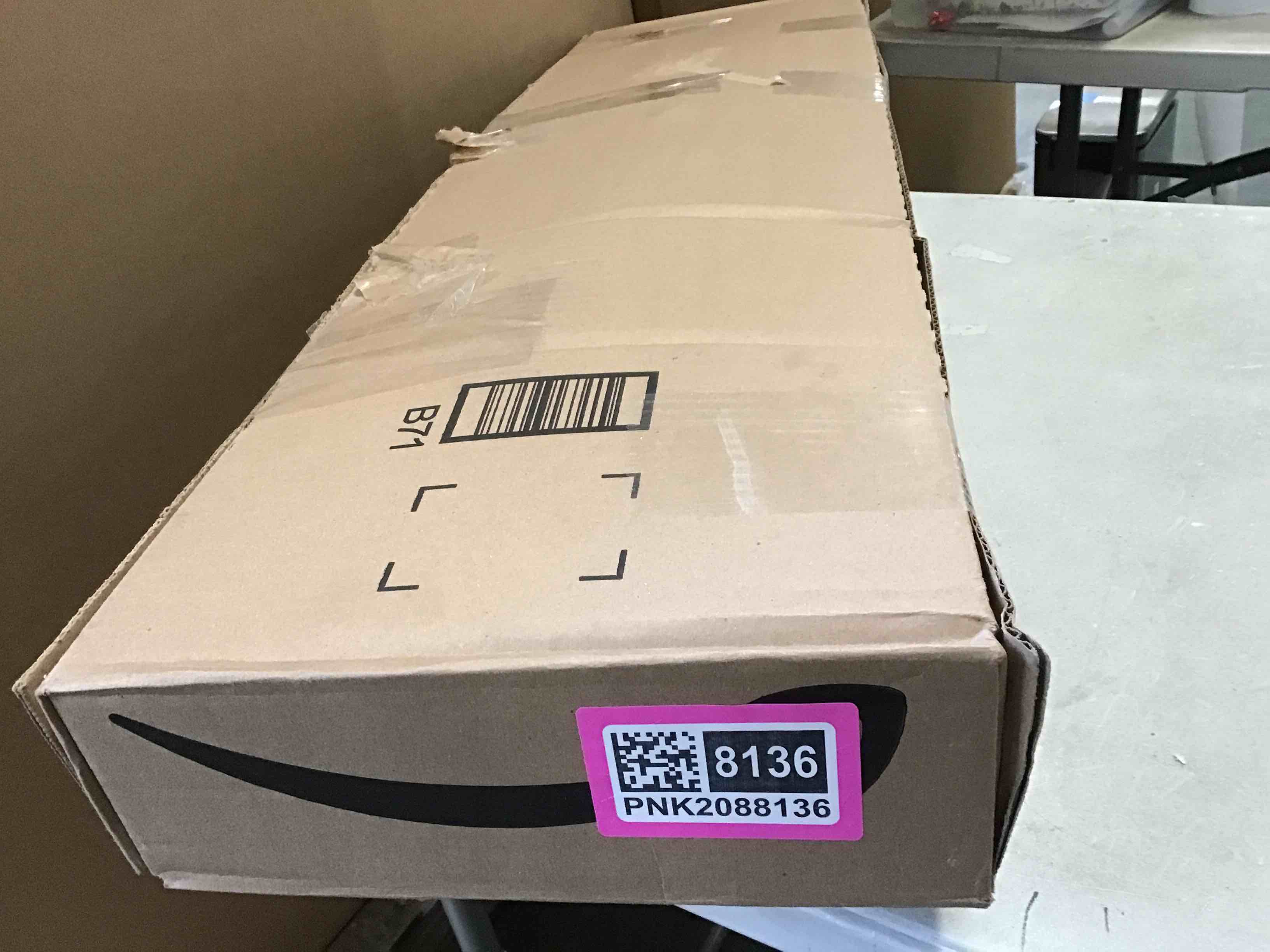 https://s3.amazonaws.com/lotting-images-prod/bidfta/PNK2088136_1738871453538.jpeg