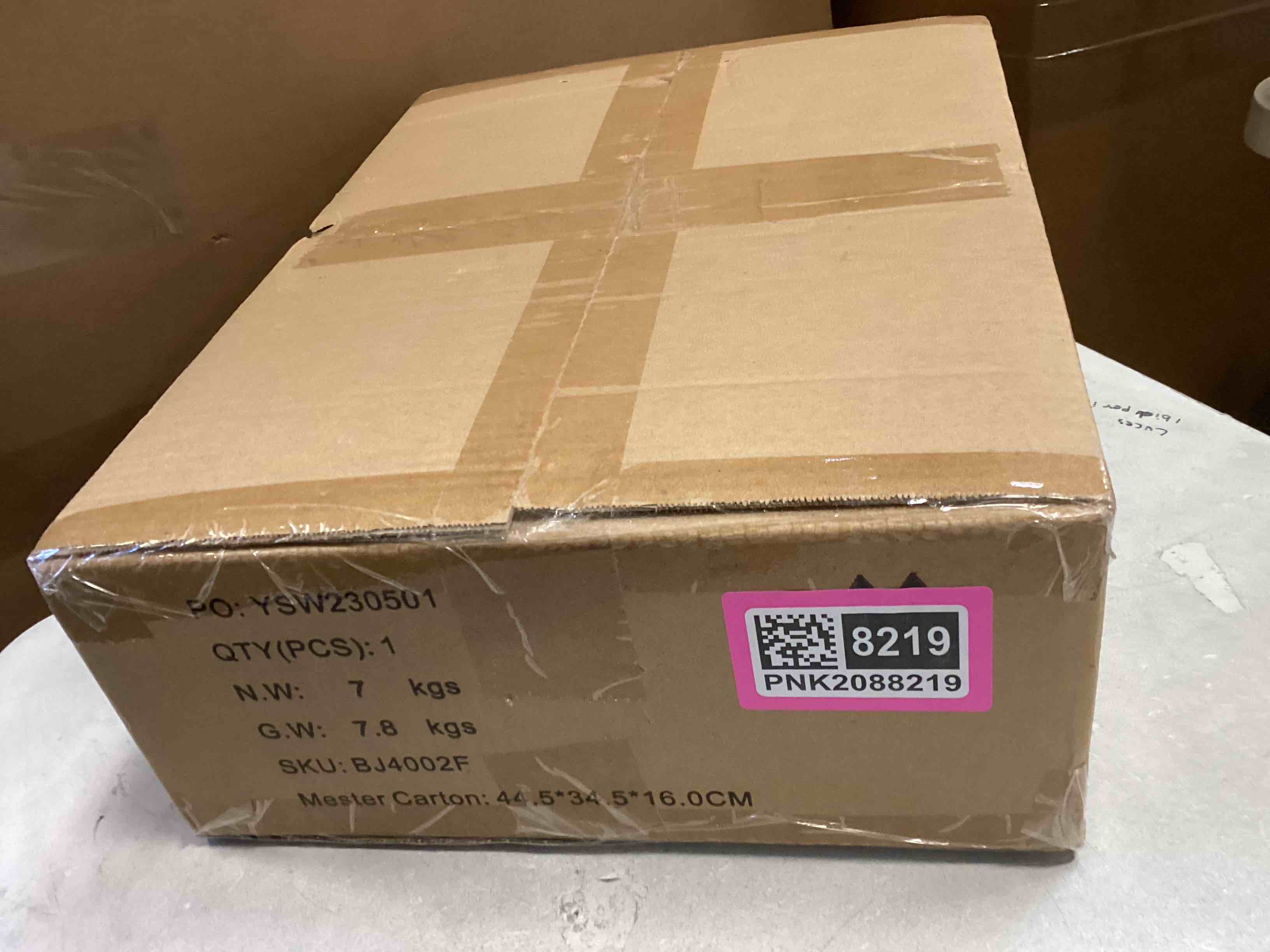https://s3.amazonaws.com/lotting-images-prod/bidfta/PNK2088219_1738943570614.jpeg