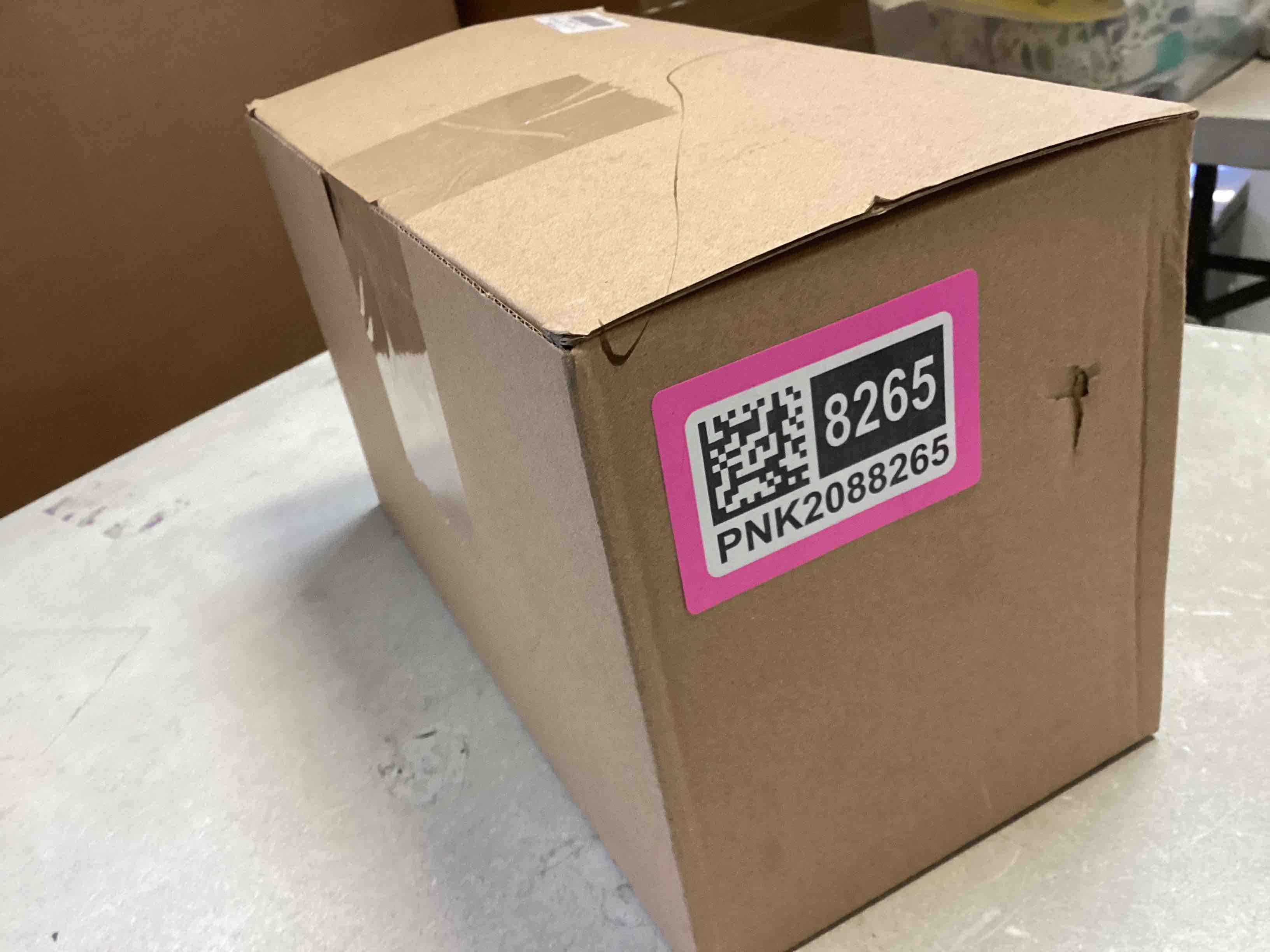 https://s3.amazonaws.com/lotting-images-prod/bidfta/PNK2088265_1738947082801.jpeg